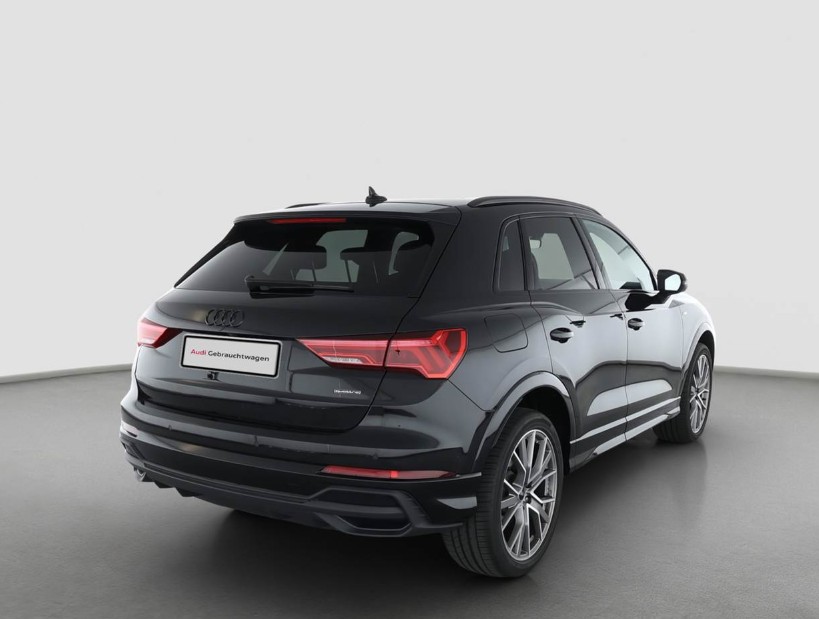 AUDI Q3 40 TFSI S line quattro S-tronic-image-3