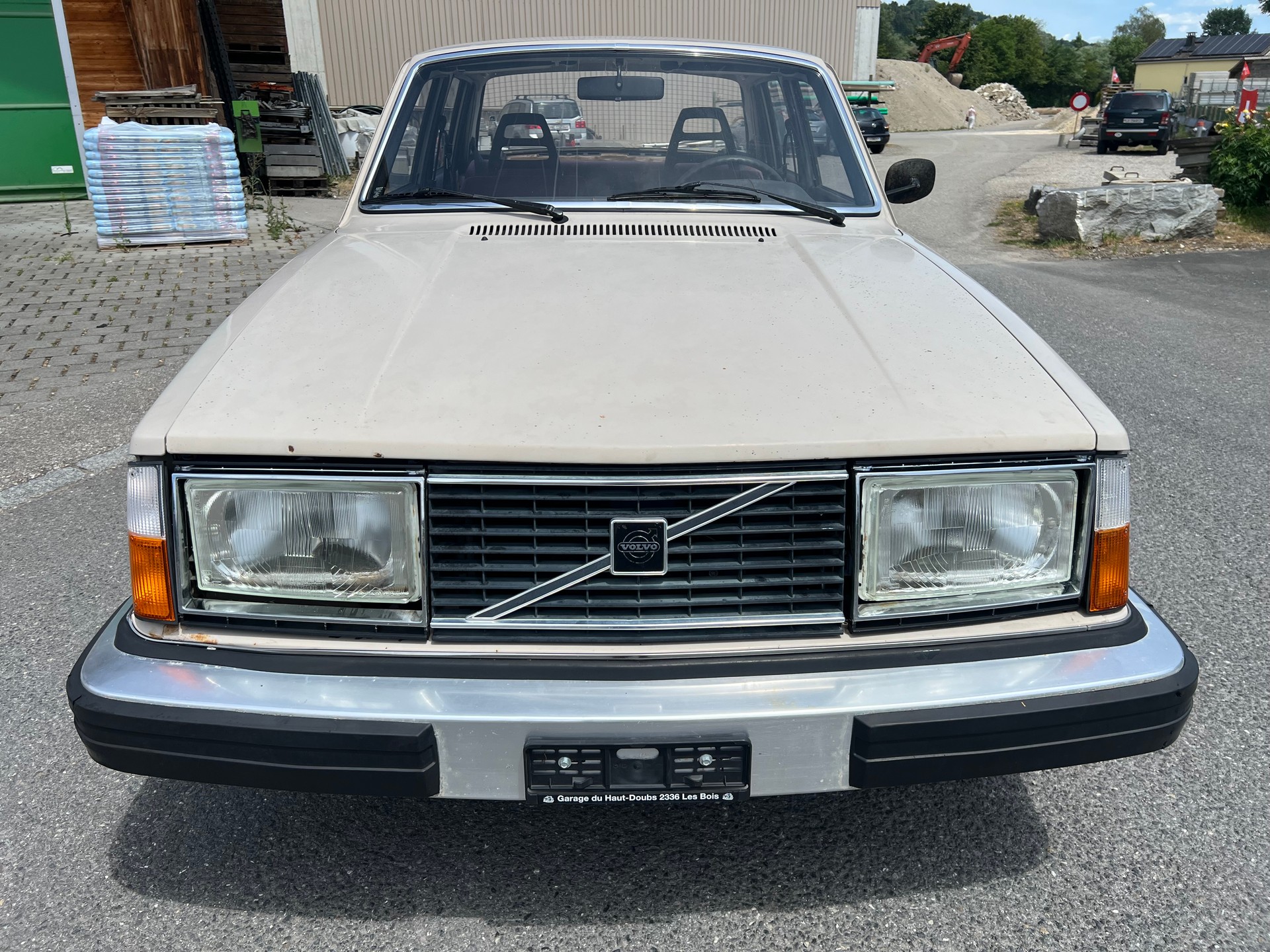 VOLVO 244-image-0