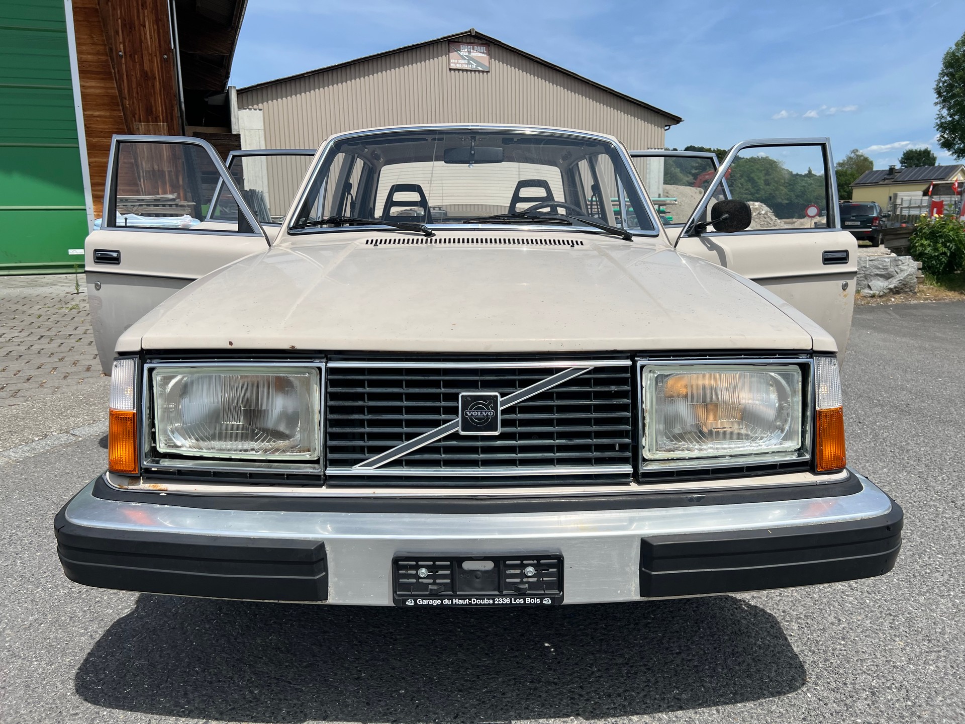 VOLVO 244-image-6