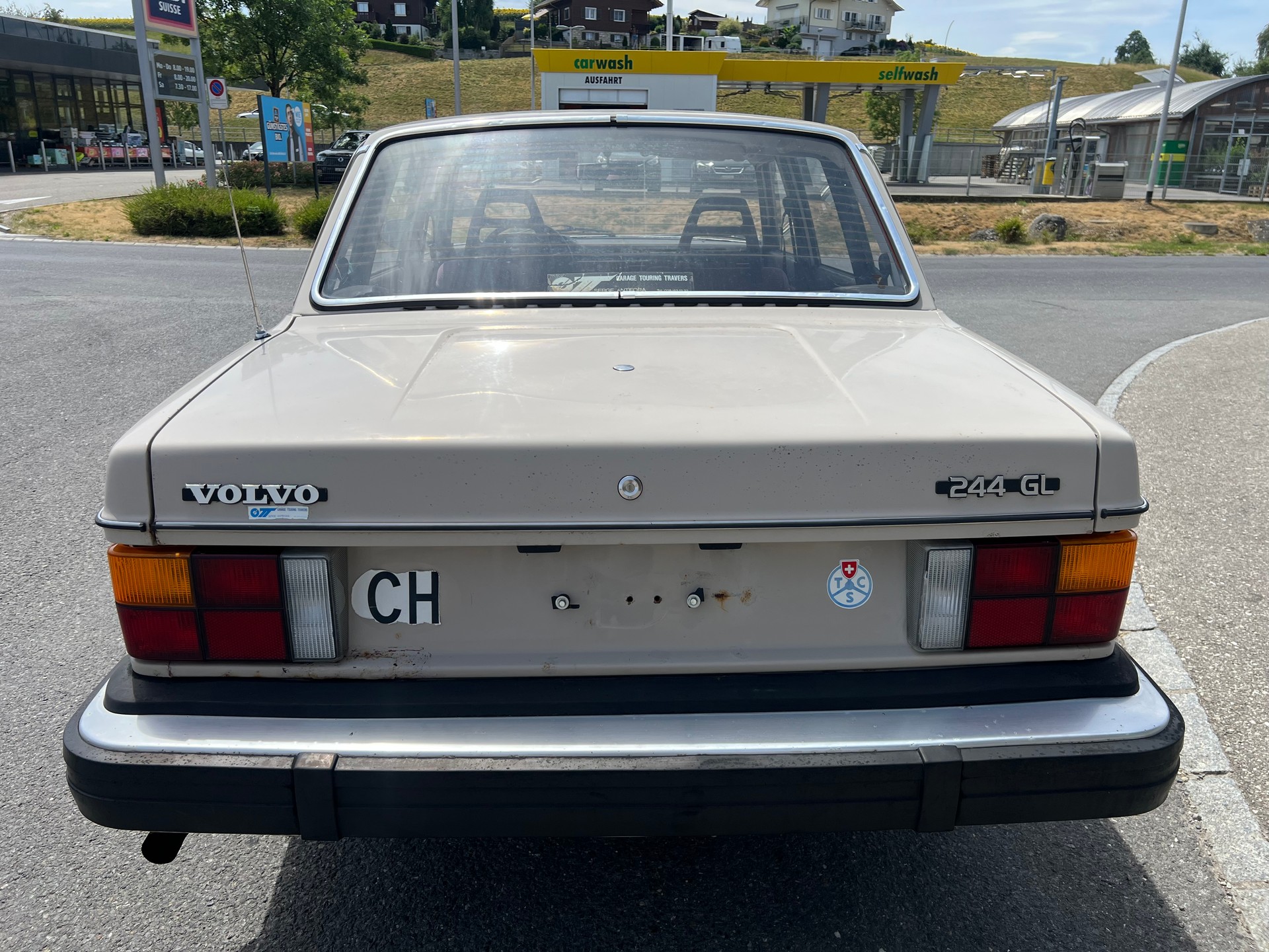 VOLVO 244-image-5