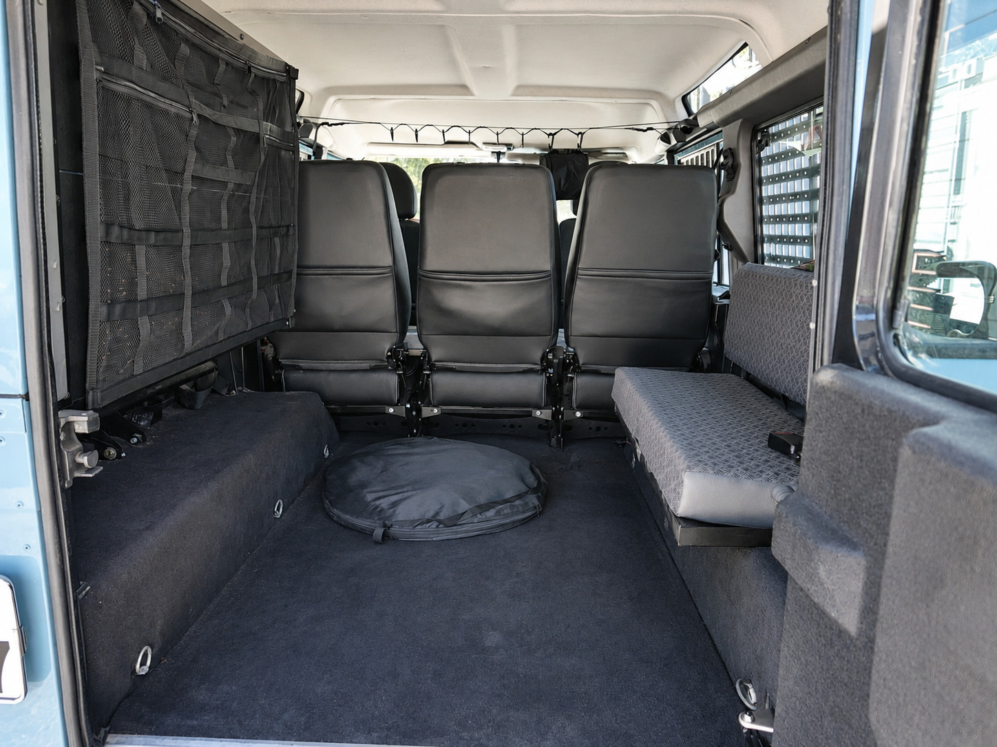 LAND ROVER DEFENDER-image-9