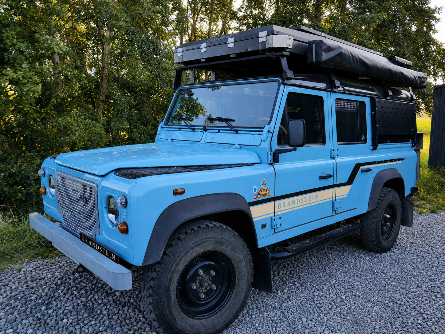 LAND ROVER DEFENDER-image-0