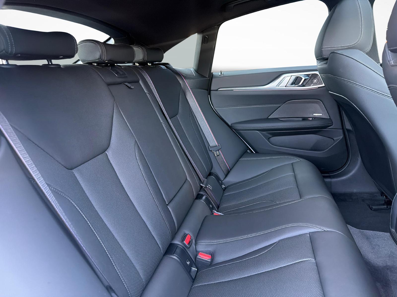 BMW i4 M60-image-18