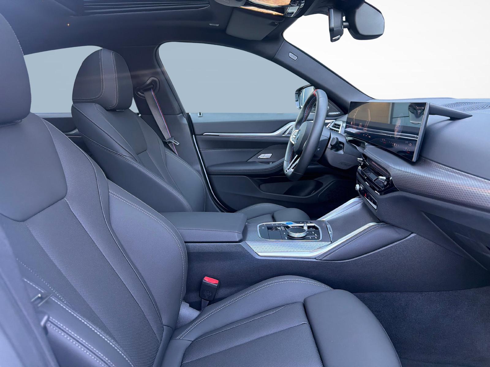 BMW i4 M60-image-12