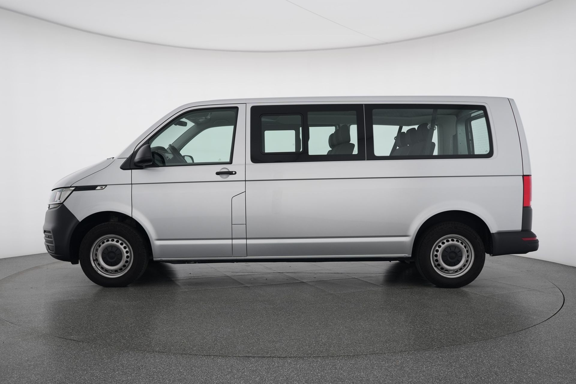 VW T6.1 Caravelle 2.0 TDI Comfortline 4Motion DSG LWB 4x4 mit 9-Plätze-showroom-element-1