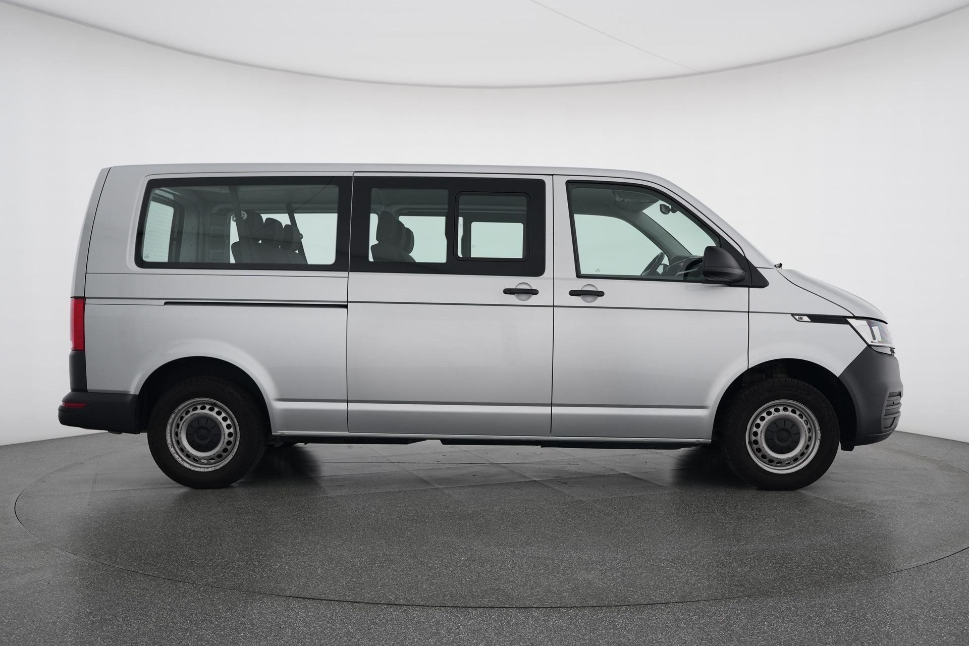VW T6.1 Caravelle 2.0 TDI Comfortline 4Motion DSG LWB 4x4 mit 9-Plätze-image-4