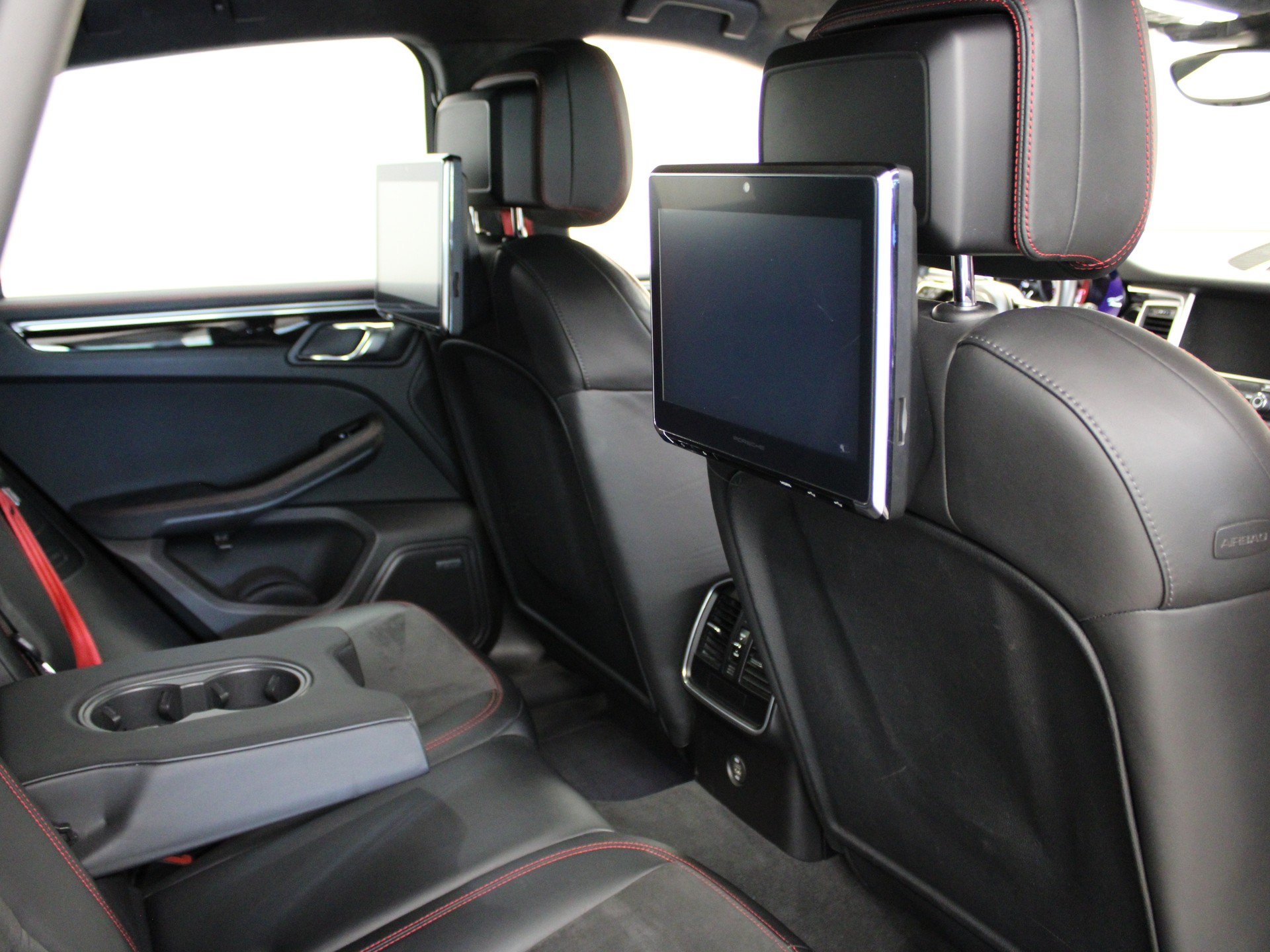 PORSCHE Macan GTS PDK-image-8