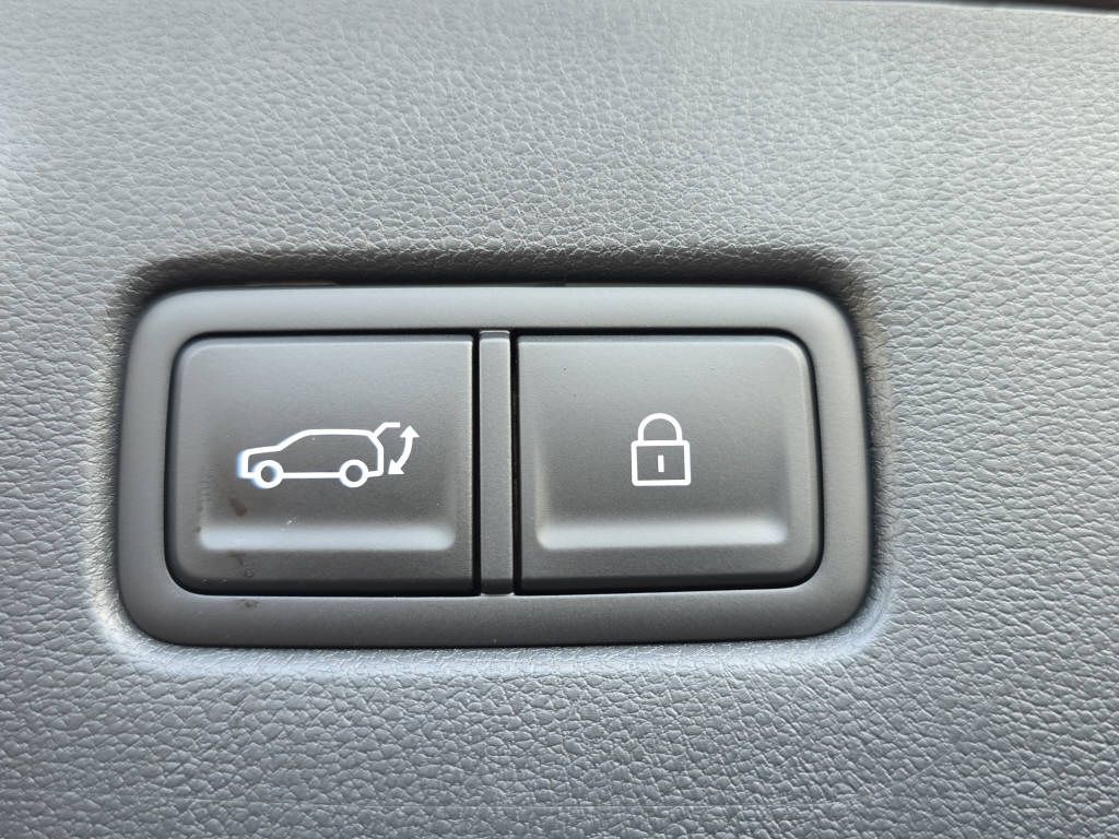HYUNDAI Santa Fe 1.6 T-GDi PHEV Calligraphy AWD 7Plätzer-image-25