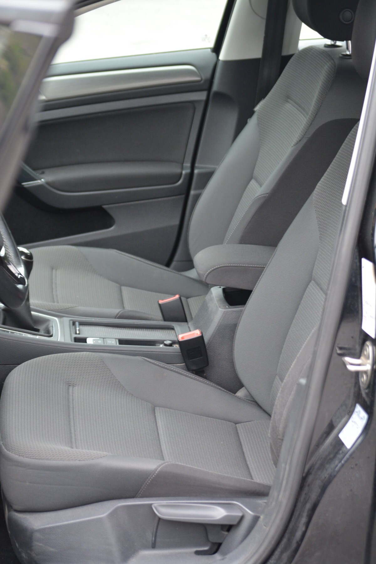 VW Golf Variant 1.6 TDI Cup 4Motion-image-10