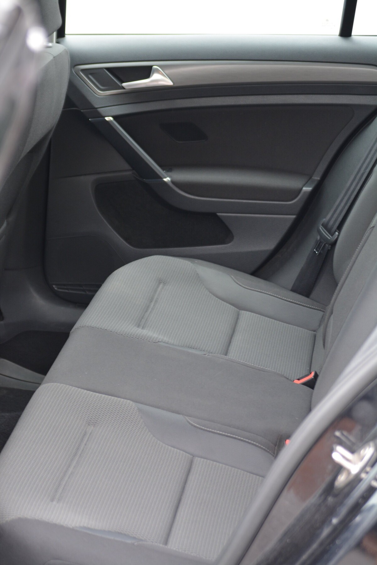 VW Golf Variant 1.6 TDI Cup 4Motion-image-9