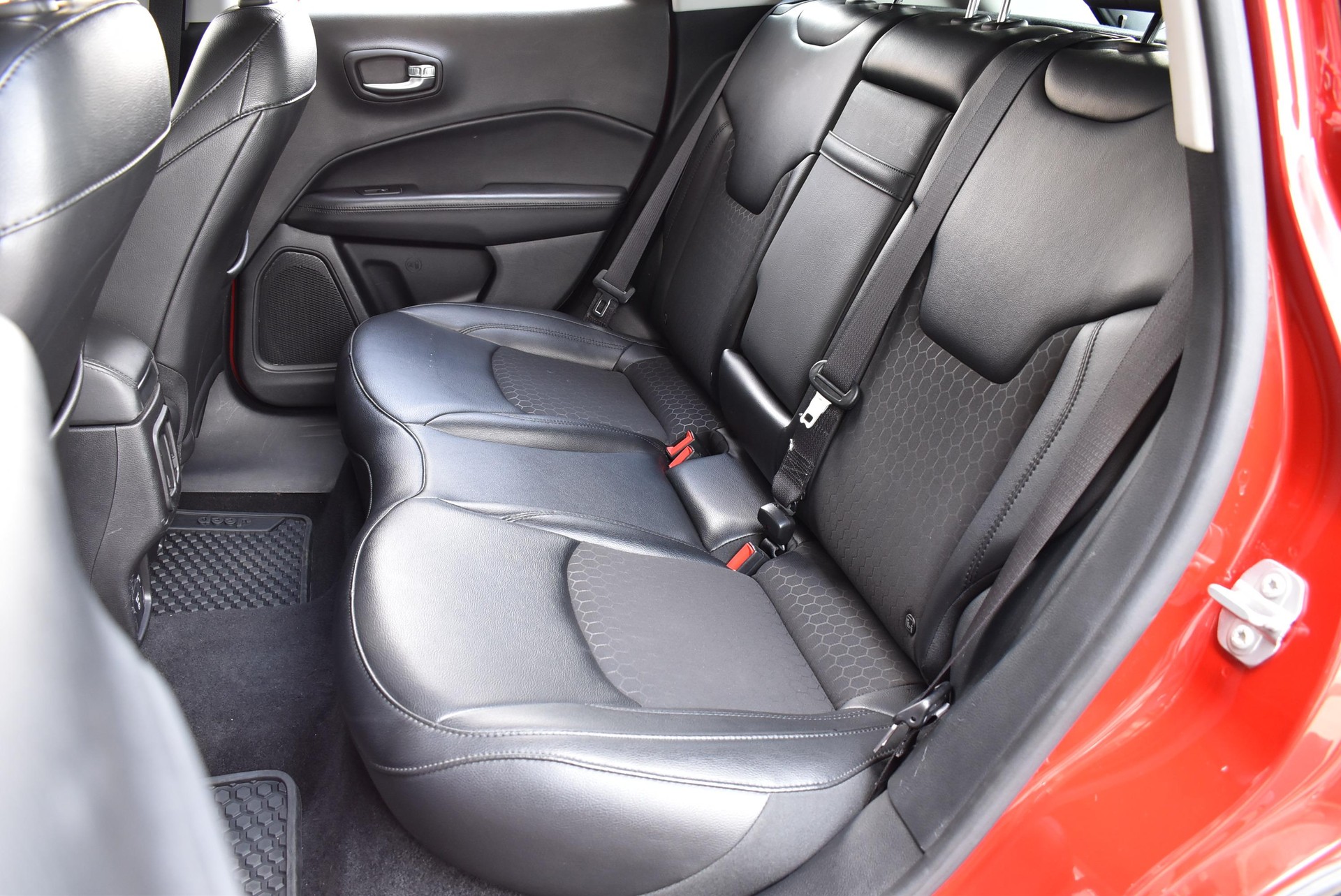 JEEP Compass 2.0 MultiJet Night Eagle AWD-image-11