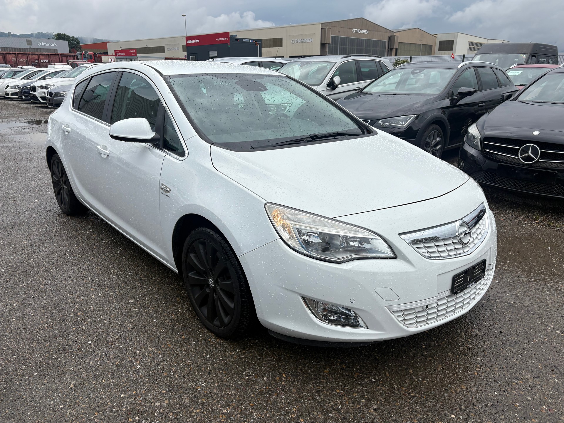 OPEL ASTRA-showroom-element-2