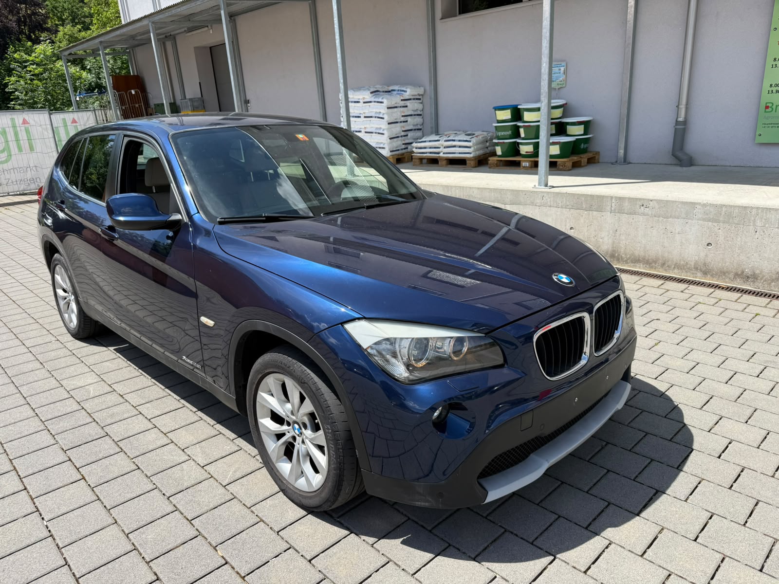 BMW X1 xDrive 28i Steptronic-image-3
