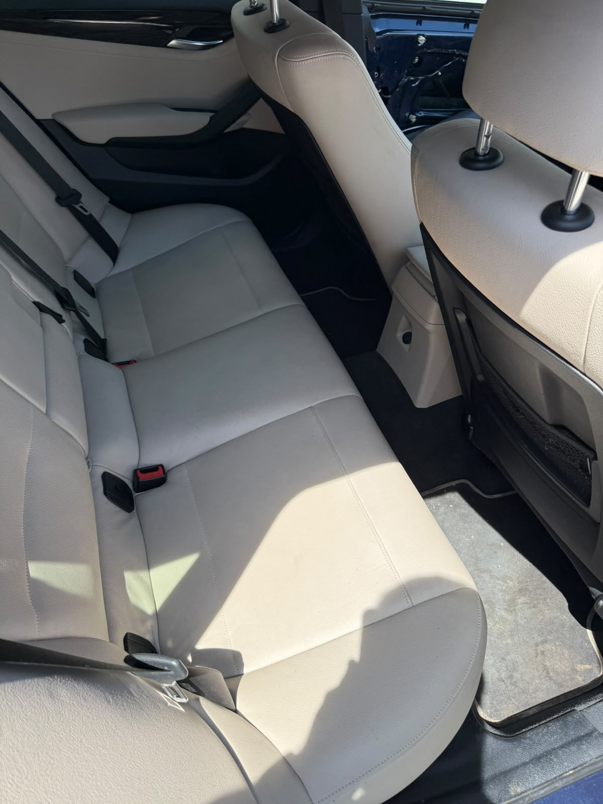 BMW X1 xDrive 28i Steptronic-image-12