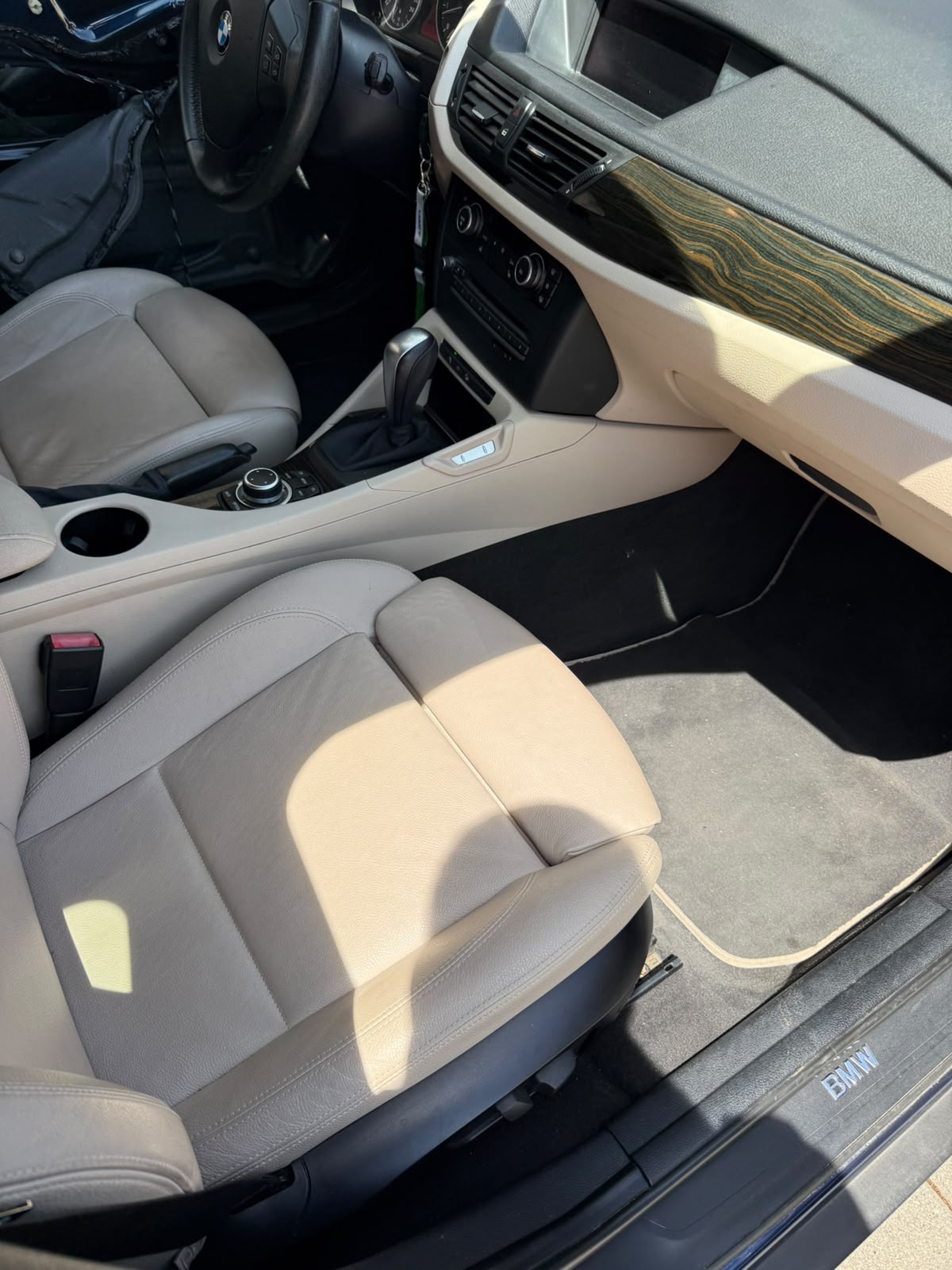 BMW X1 xDrive 28i Steptronic-image-7