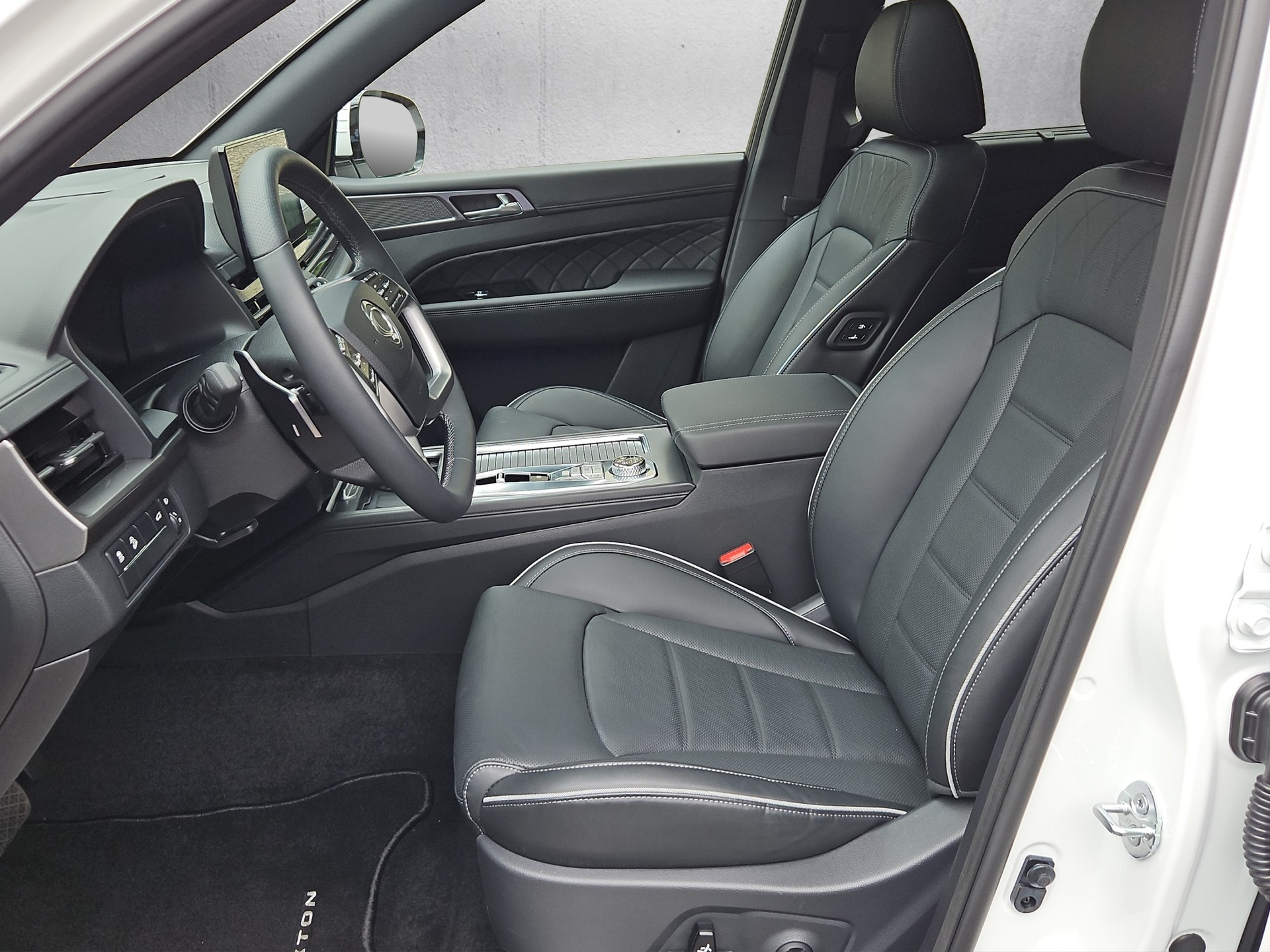 KGM-SsangYong Rexton 2.2 Diesel Blackline 4WD - 3'500kg-image-8