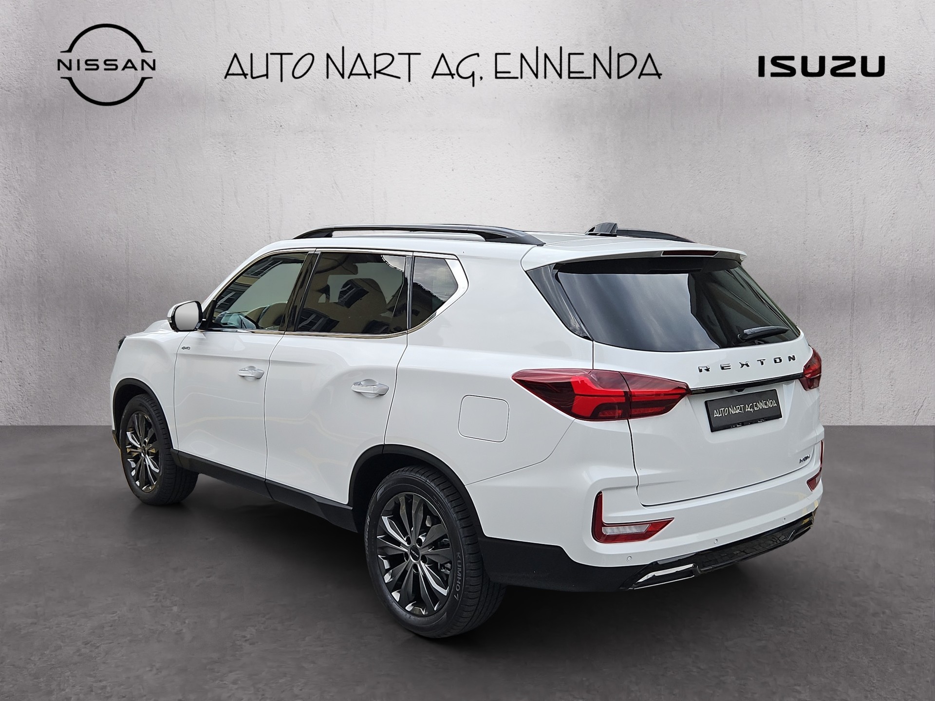 KGM-SsangYong Rexton 2.2 Diesel Blackline 4WD - 3'500kg-image-2