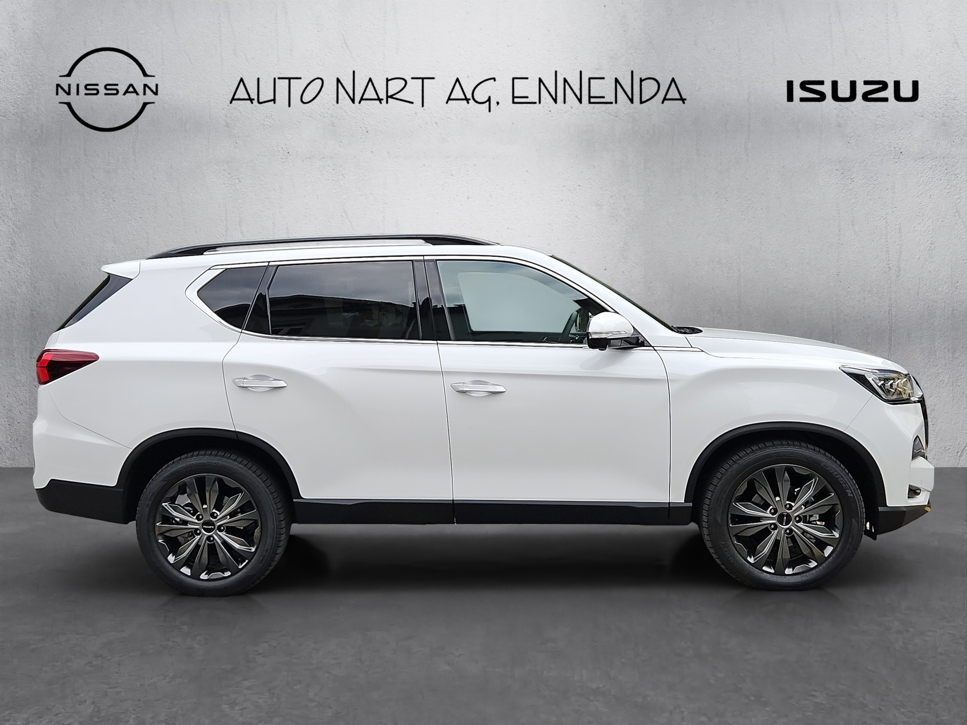 KGM-SsangYong Rexton 2.2 Diesel Blackline 4WD - 3'500kg-image-5