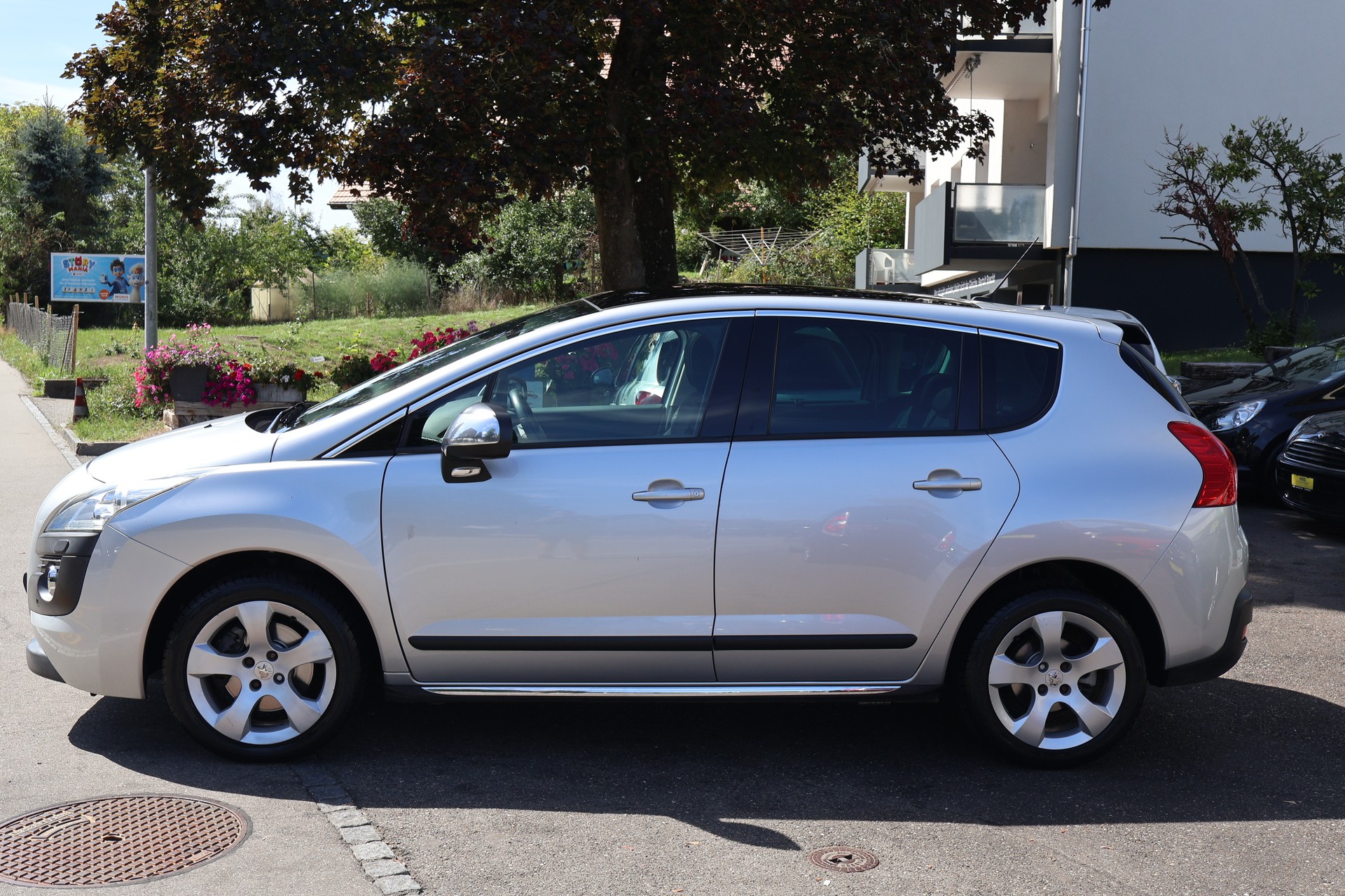 PEUGEOT 3008 1.6 16V T Platinum Tiptronic-image-3