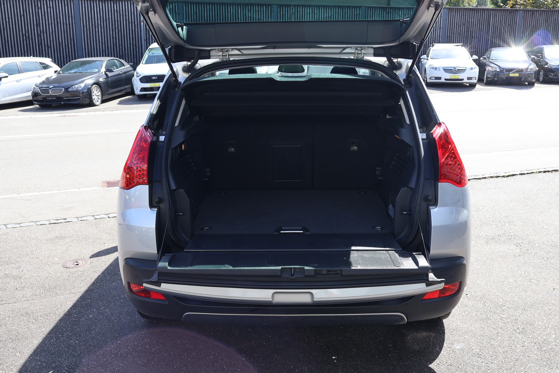 PEUGEOT 3008 1.6 16V T Platinum Tiptronic-image-8