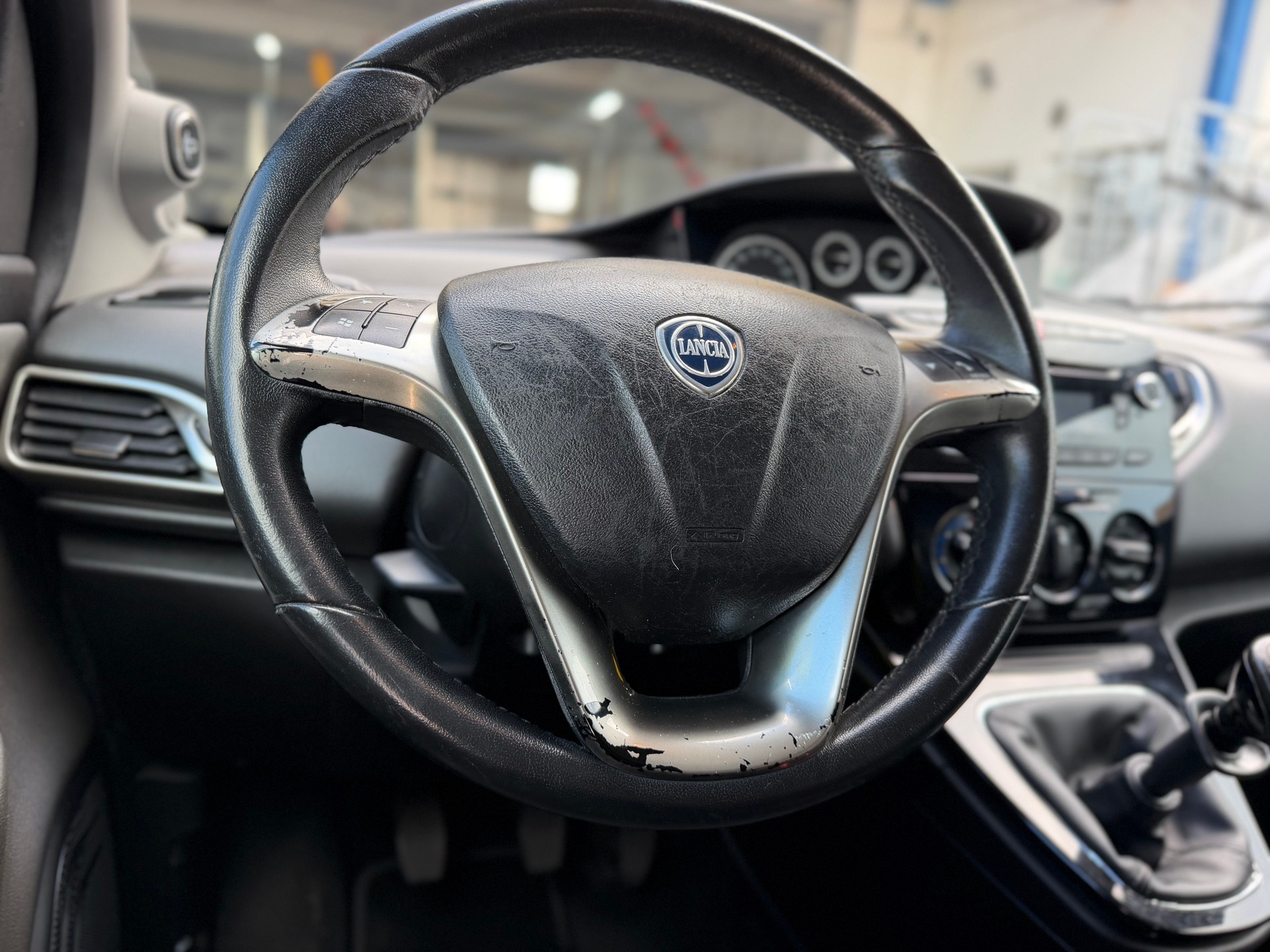LANCIA Ypsilon 1.2 Gold-image-7