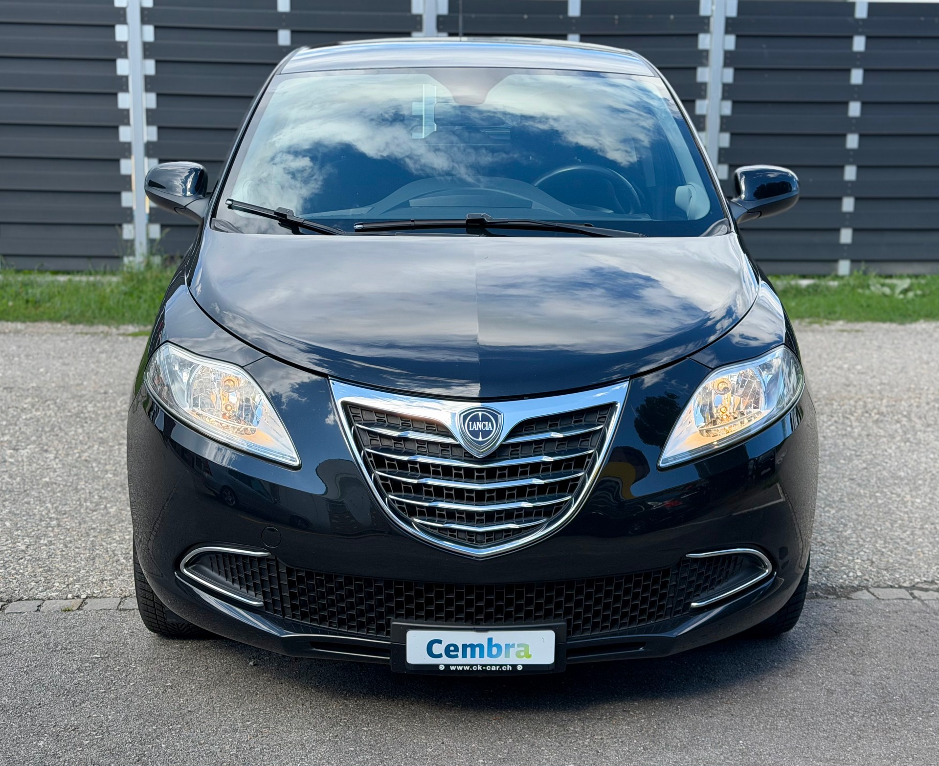 LANCIA Ypsilon 1.2 Gold-image-1