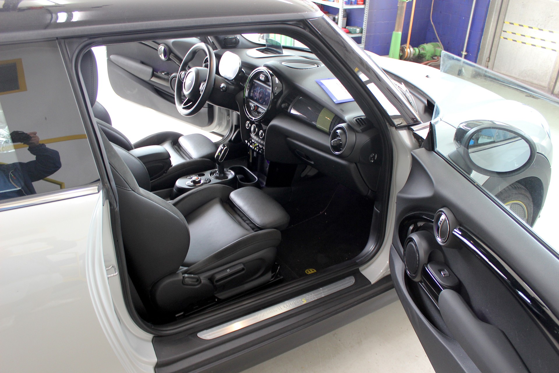 MINI Cooper SE 💥 TOP Ausstattung 💥 Schnäppchen zum Selber aufbereiten-image-12