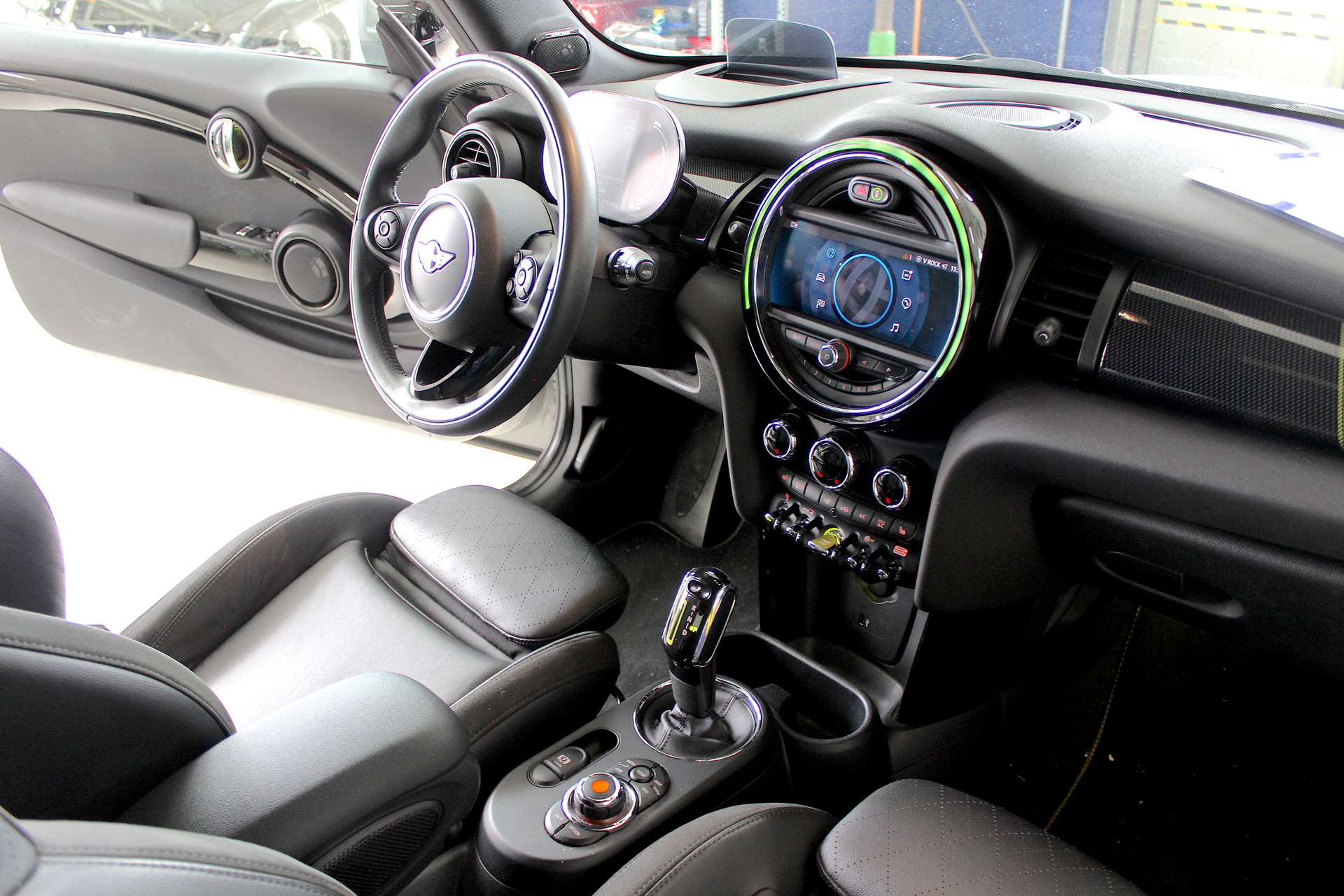 MINI Cooper SE 💥 TOP Ausstattung 💥 Schnäppchen zum Selber aufbereiten-image-15