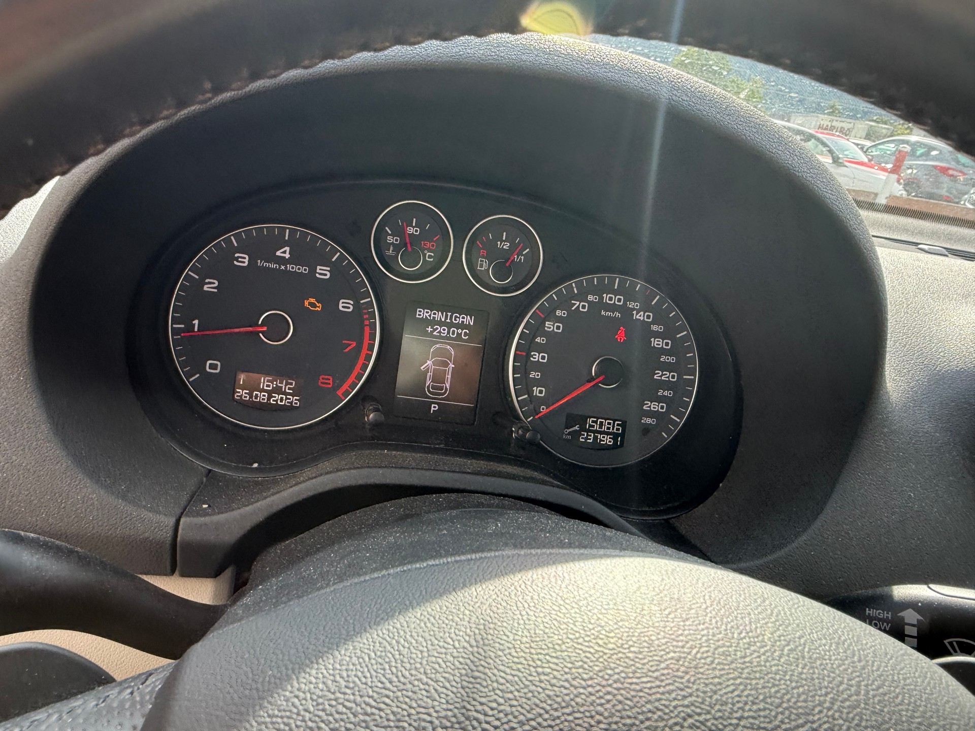 AUDI A3 Cabriolet 1.8 TFSI Attraction S-tronic-image-7