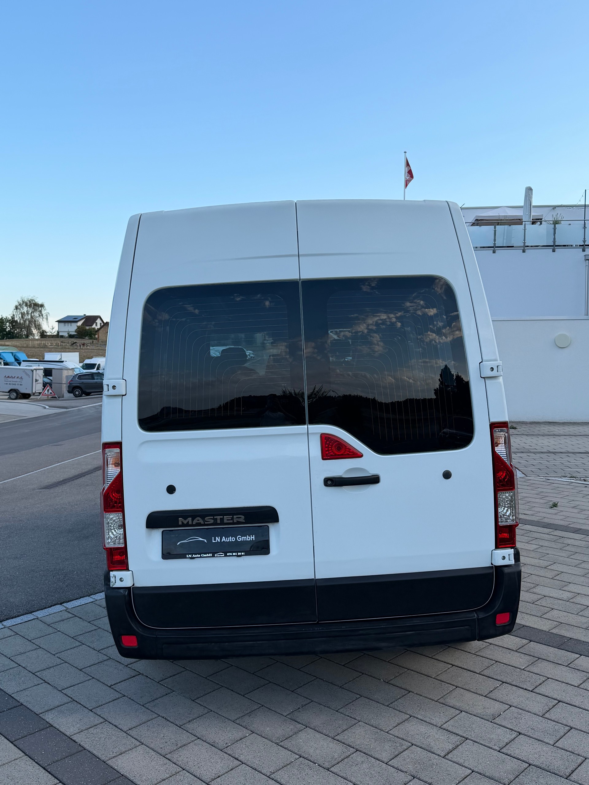 RENAULT Master 2.3 dci 8 plätze Frisch ab MFK-image-5