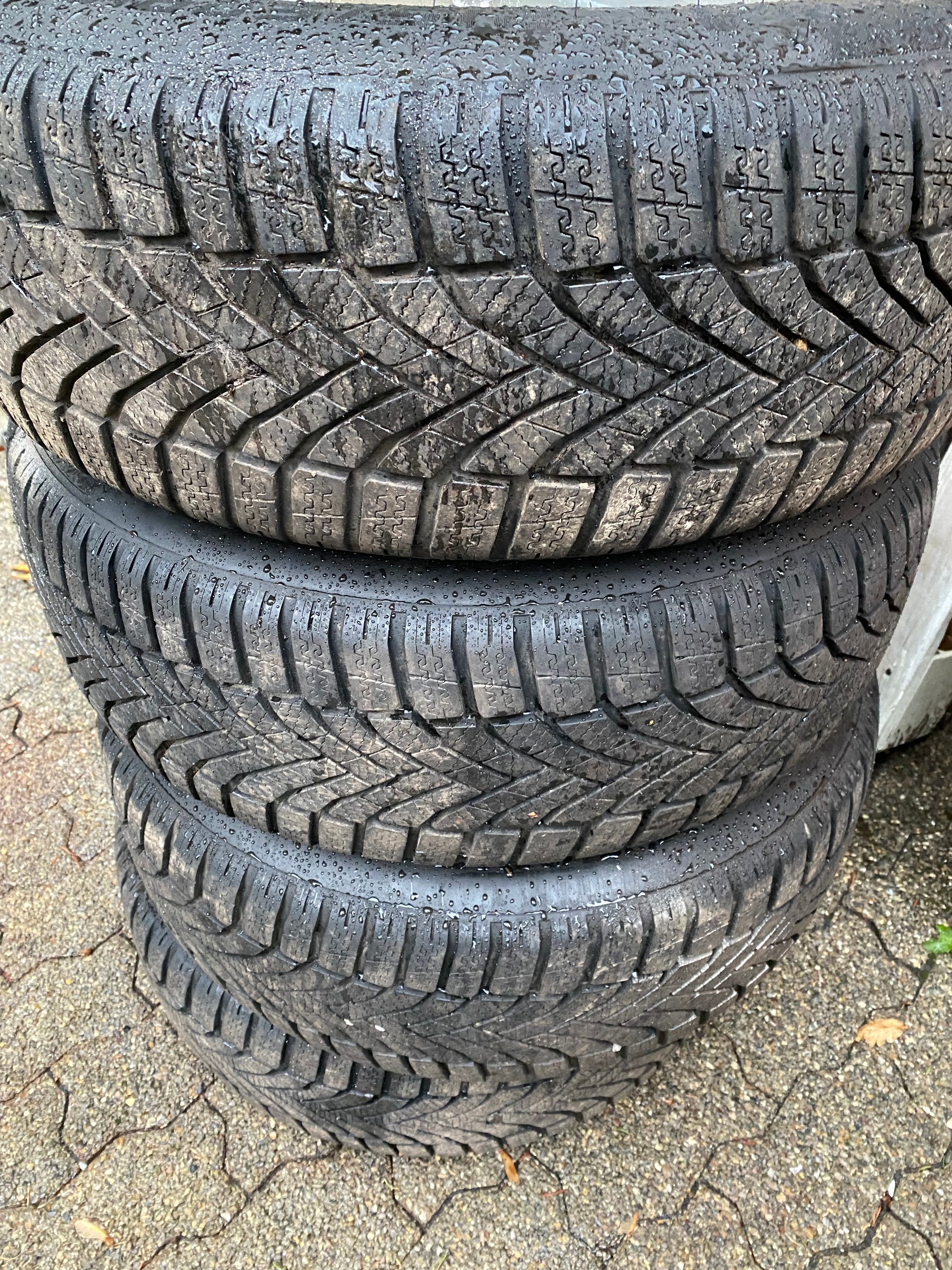TOYOTA Frisch ab MFK – 8-fach bereift-image-12