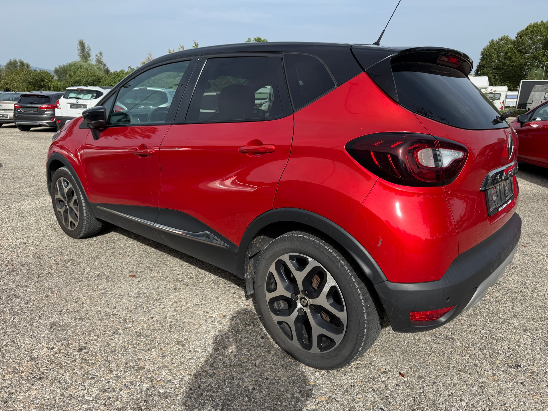 RENAULT Captur 1.3 T 16V Intens-image-2