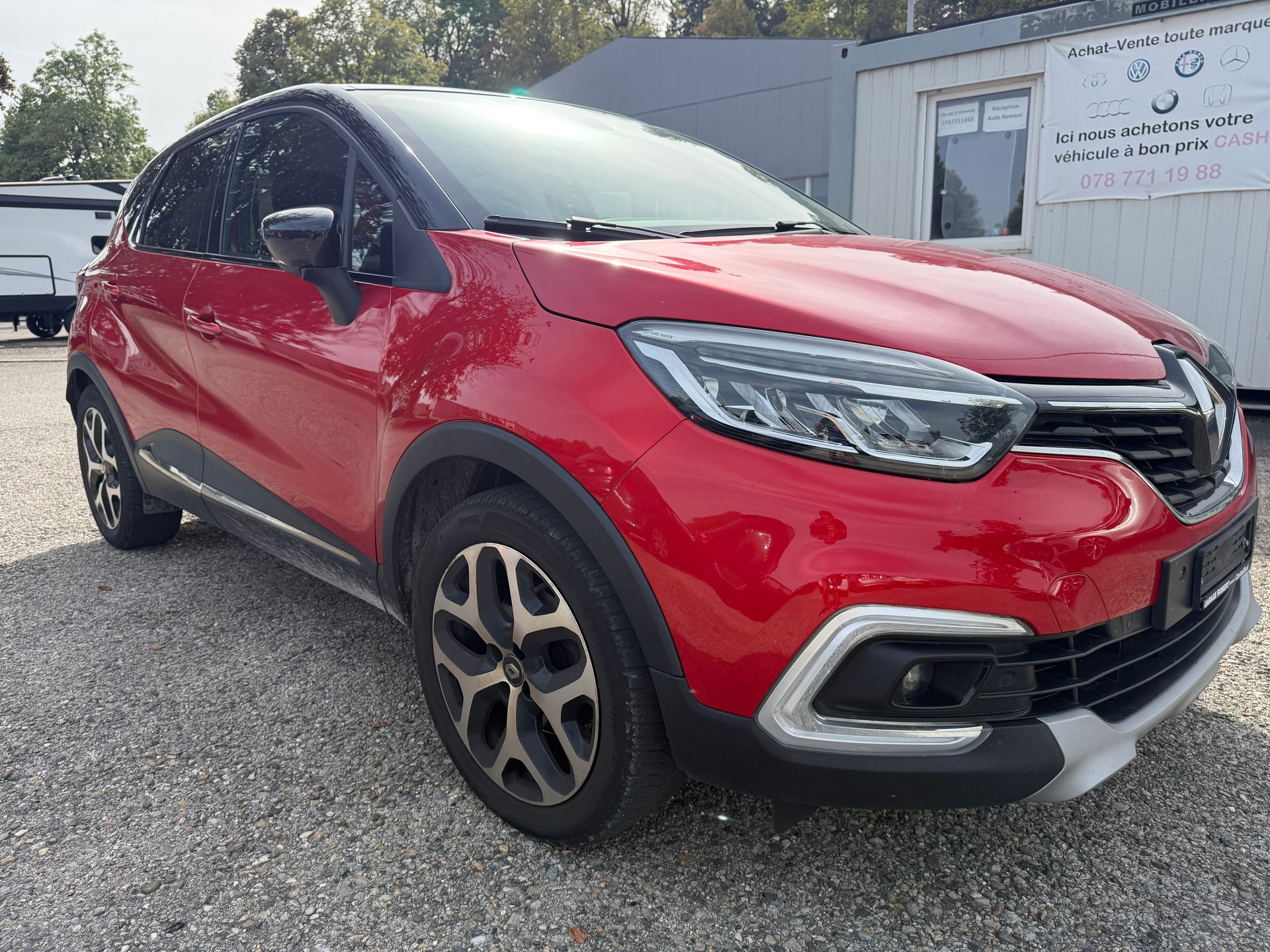 RENAULT Captur 1.3 T 16V Intens-image-5