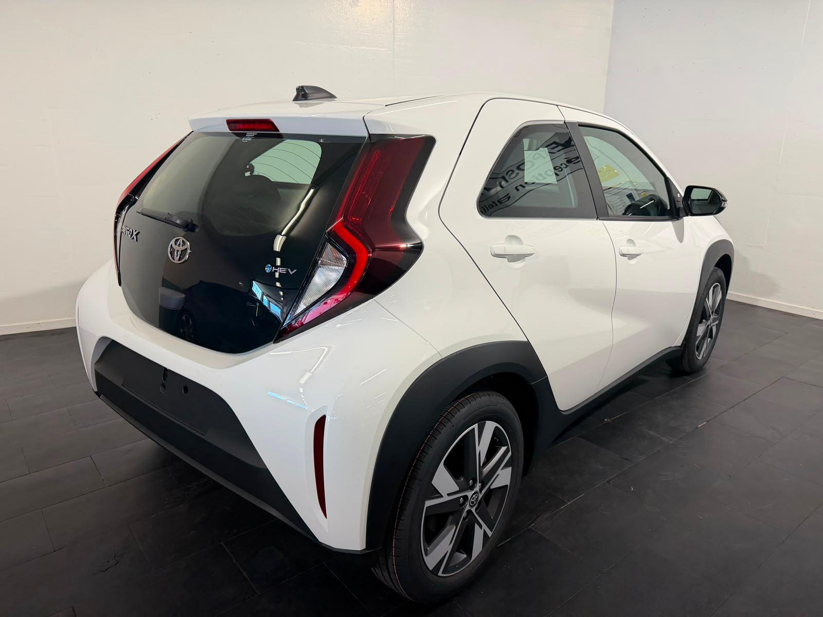 TOYOTA Aygo X 1.0 VVT-i Comfort-showroom-element-1
