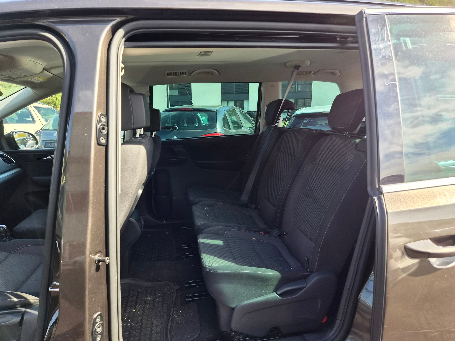 VW 2.0D4M 7xPlatz-image-13