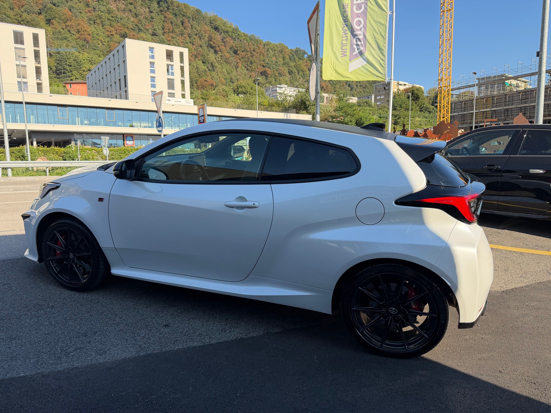 TOYOTA Yaris 1.6 GR Sport-image-4