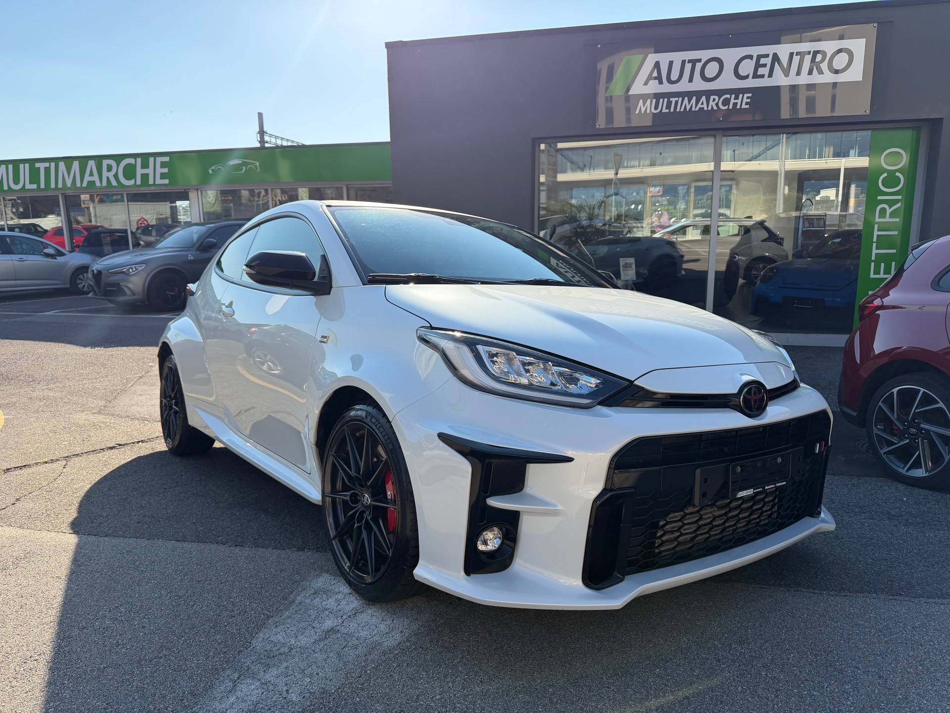 TOYOTA Yaris 1.6 GR Sport-image-1