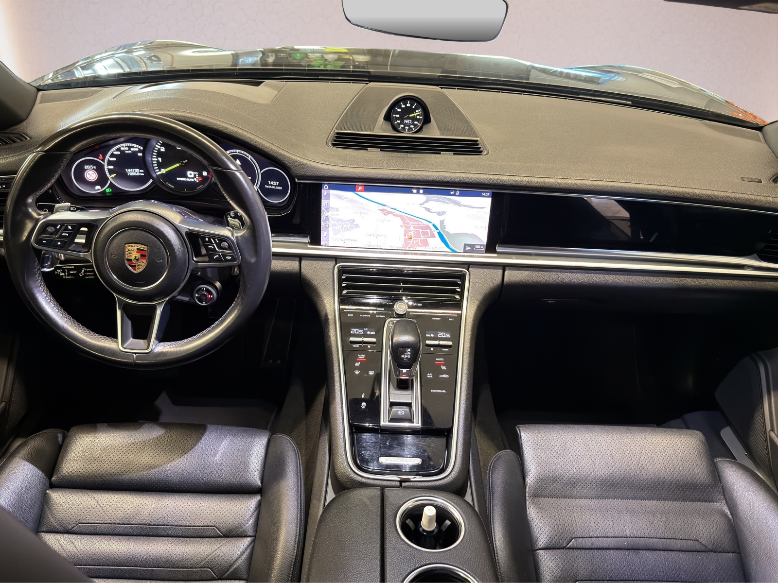 PORSCHE Panamera 4 E-Hybrid Sport Turismo PDK-image-3