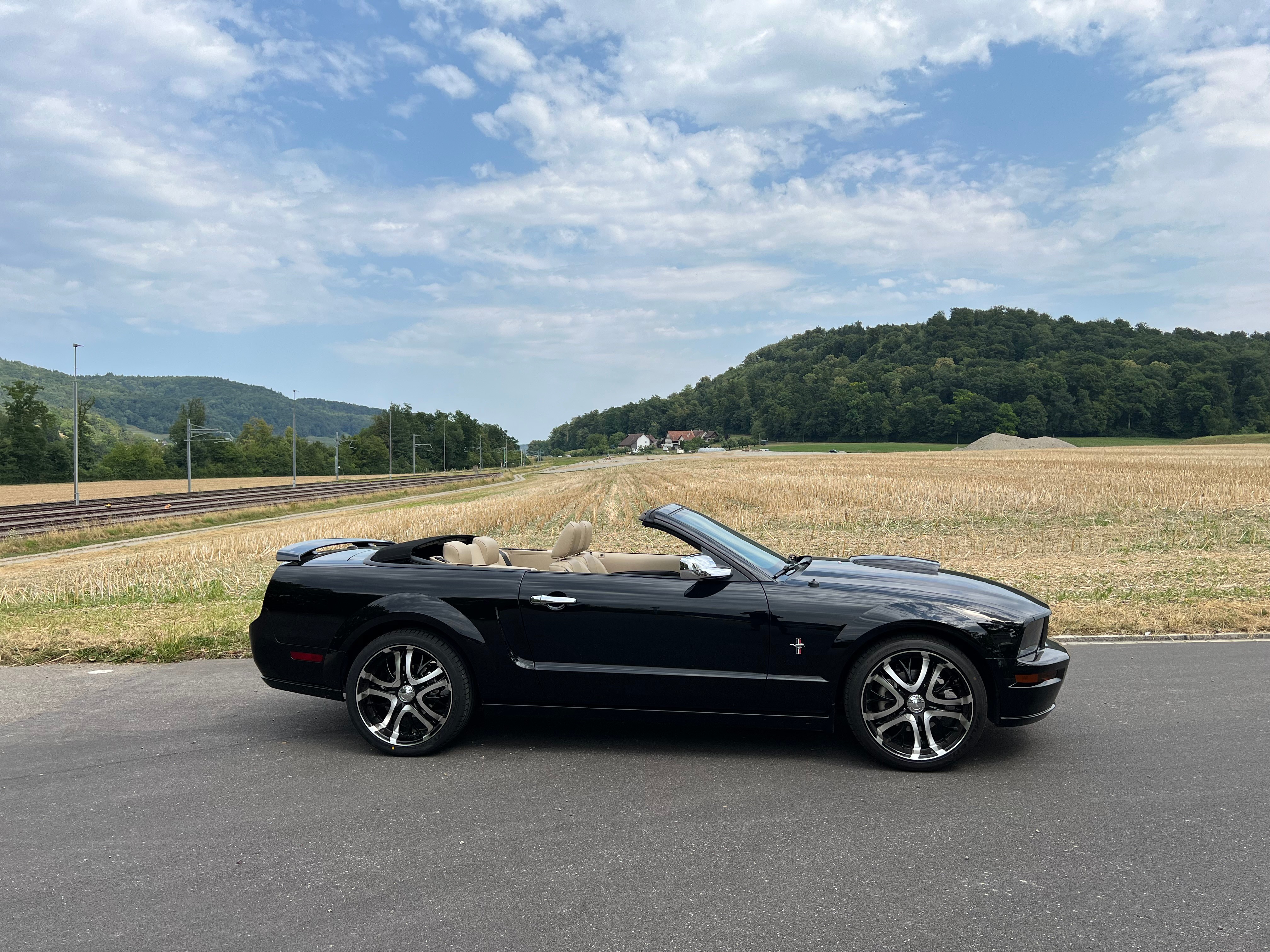 FORD MUSTANG Convertible V8 GT — slika 1