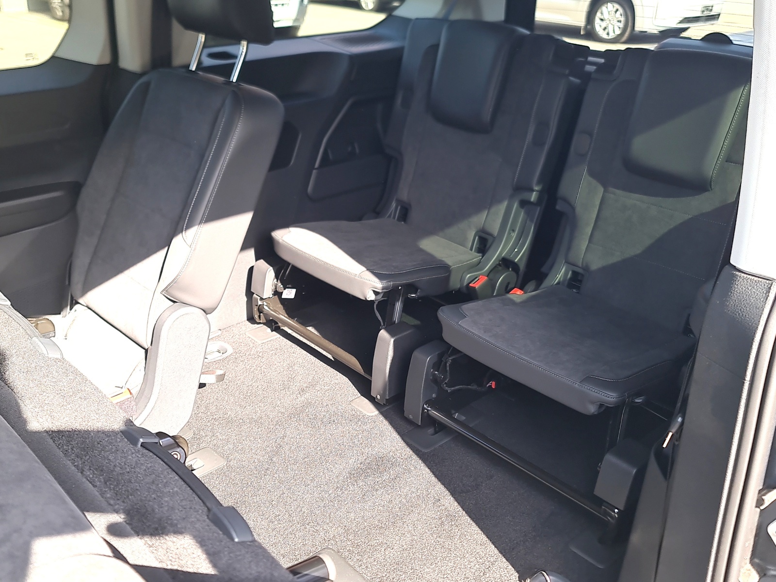 VW Caddy Maxi 1.5 TSI Style DSG-image-18