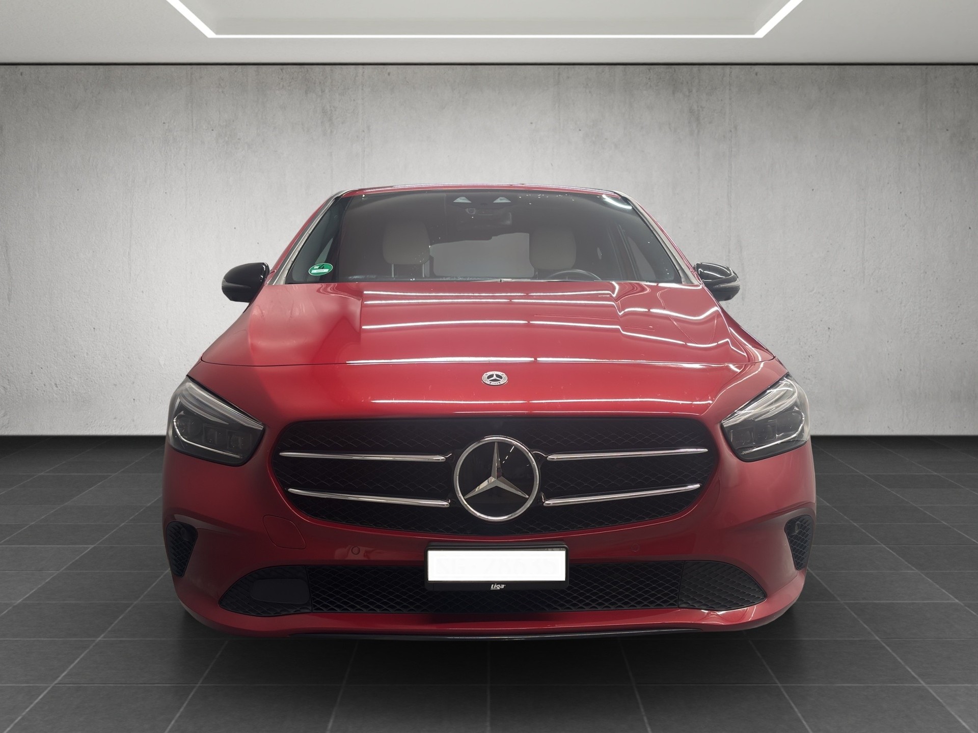 MERCEDES-BENZ B 200 4Matic Progressive-image-1