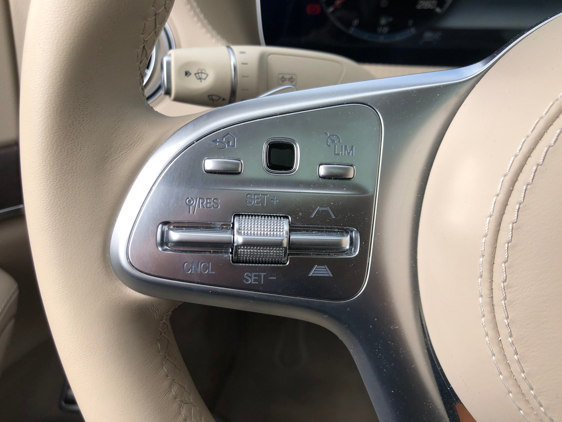 MERCEDES-BENZ S 400 d 4Matic 9G-Tronic-image-15