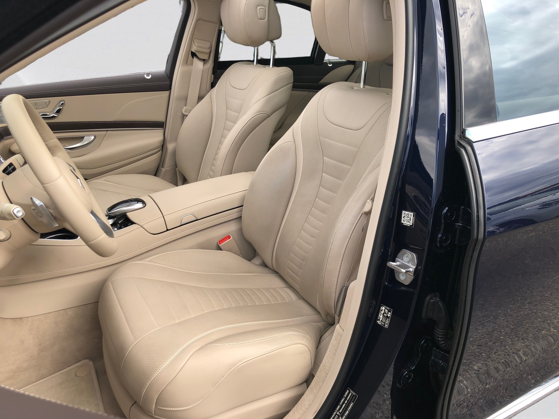 MERCEDES-BENZ S 400 d 4Matic 9G-Tronic-image-19