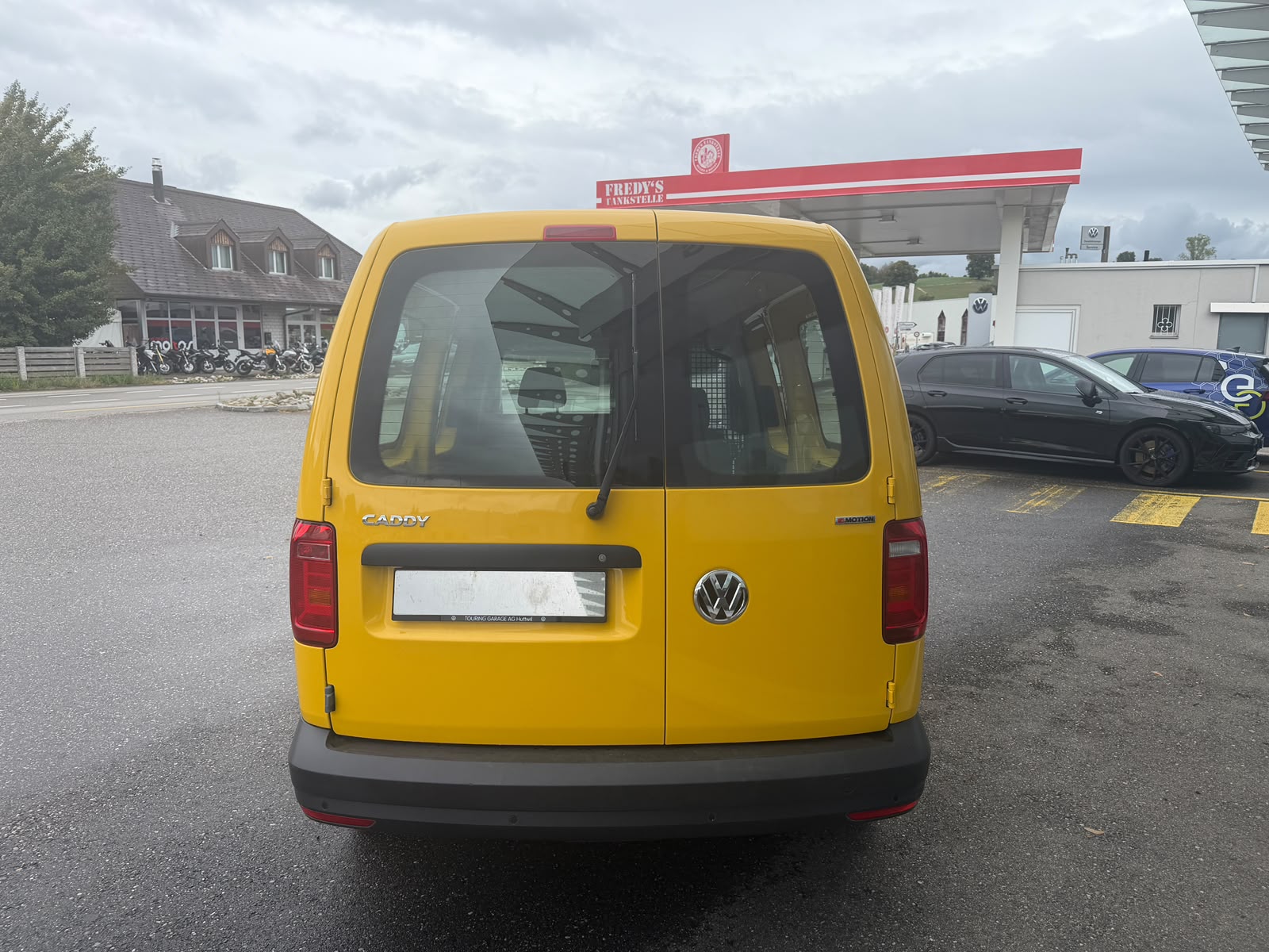 VW Caddy Maxi 2.0TDI 4Motion BlueMotion Technology-image-3