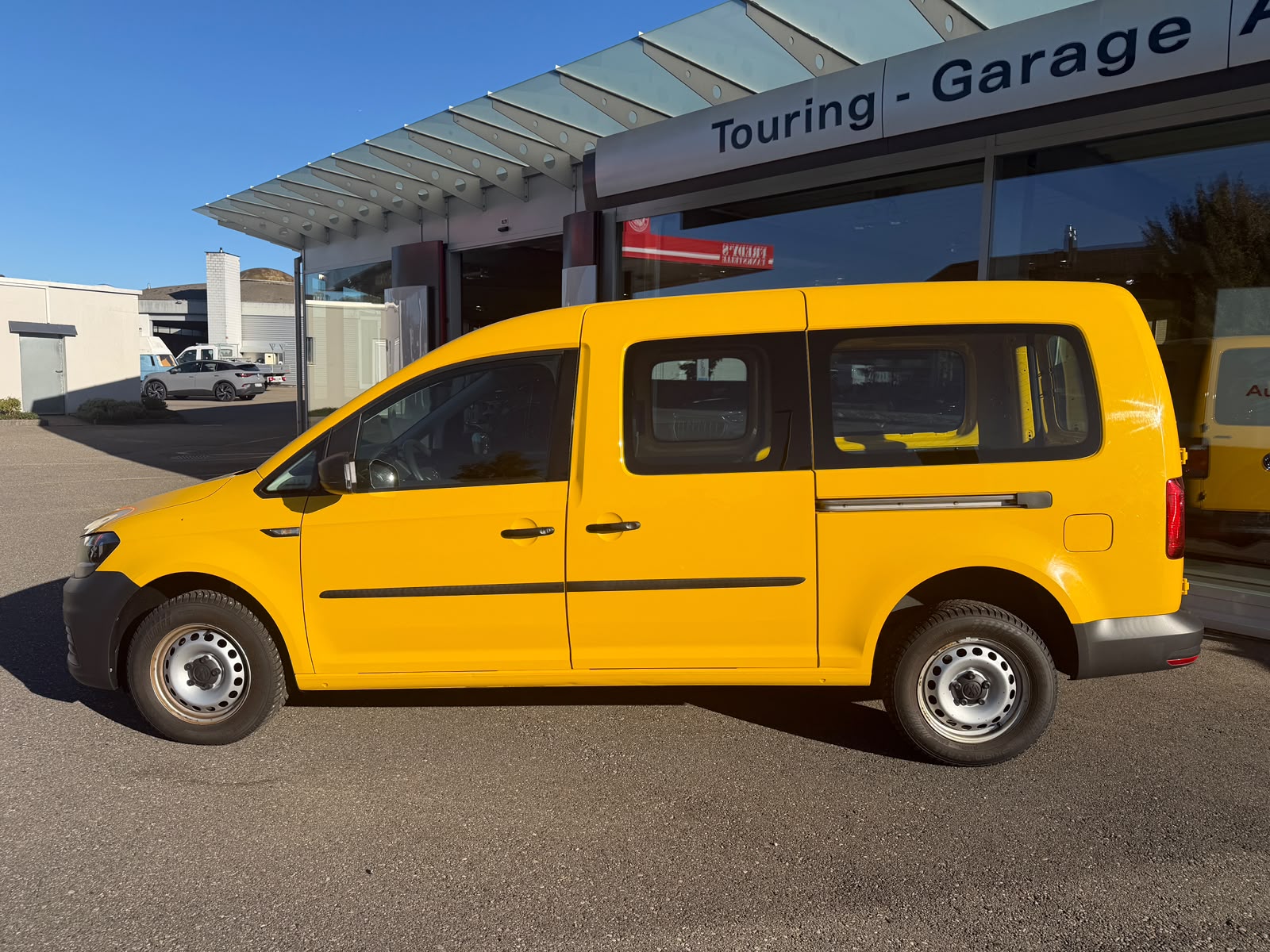 VW Caddy Maxi 2.0TDI 4Motion BlueMotion Technology-showroom-element-1