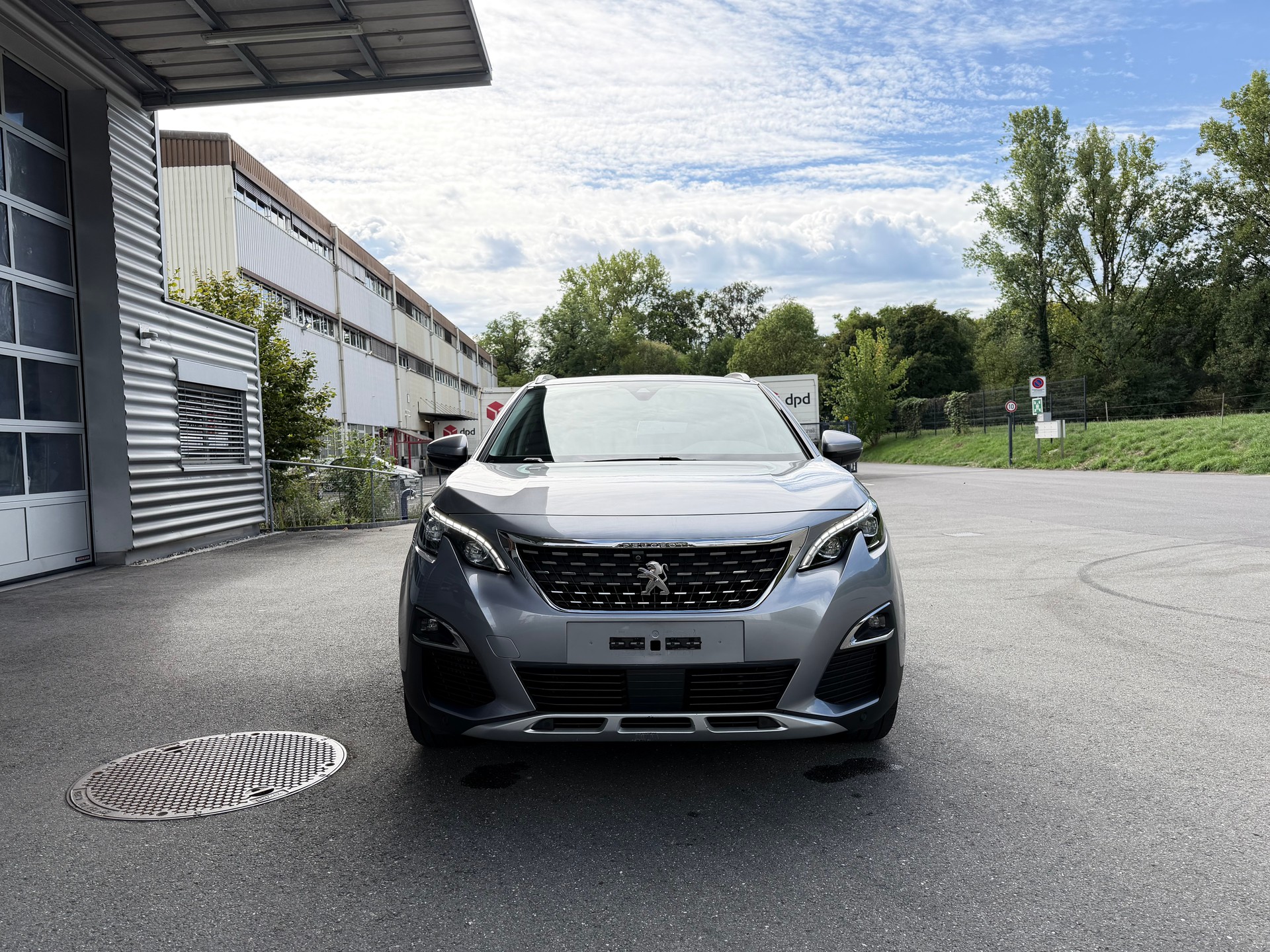 PEUGEOT 3008 1.2 PureTech Allure-image-1