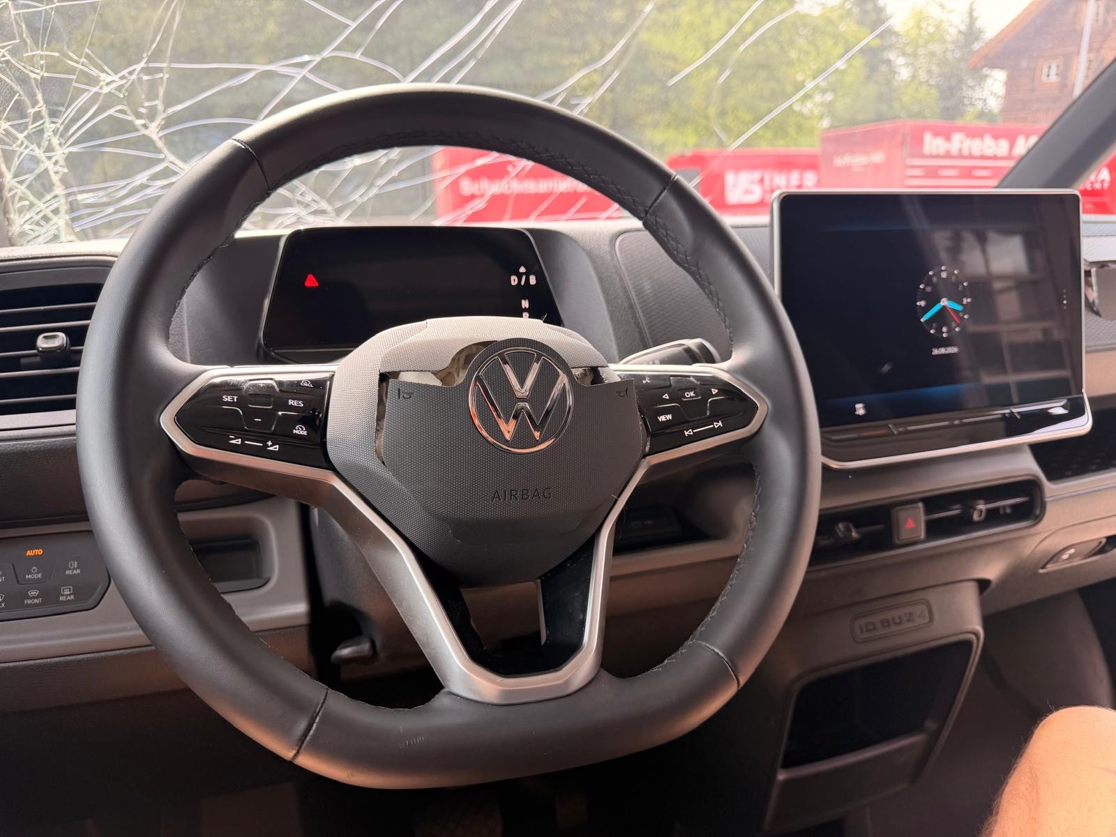 VW ID. Buzz Cargo Pro 4Motion-image-8