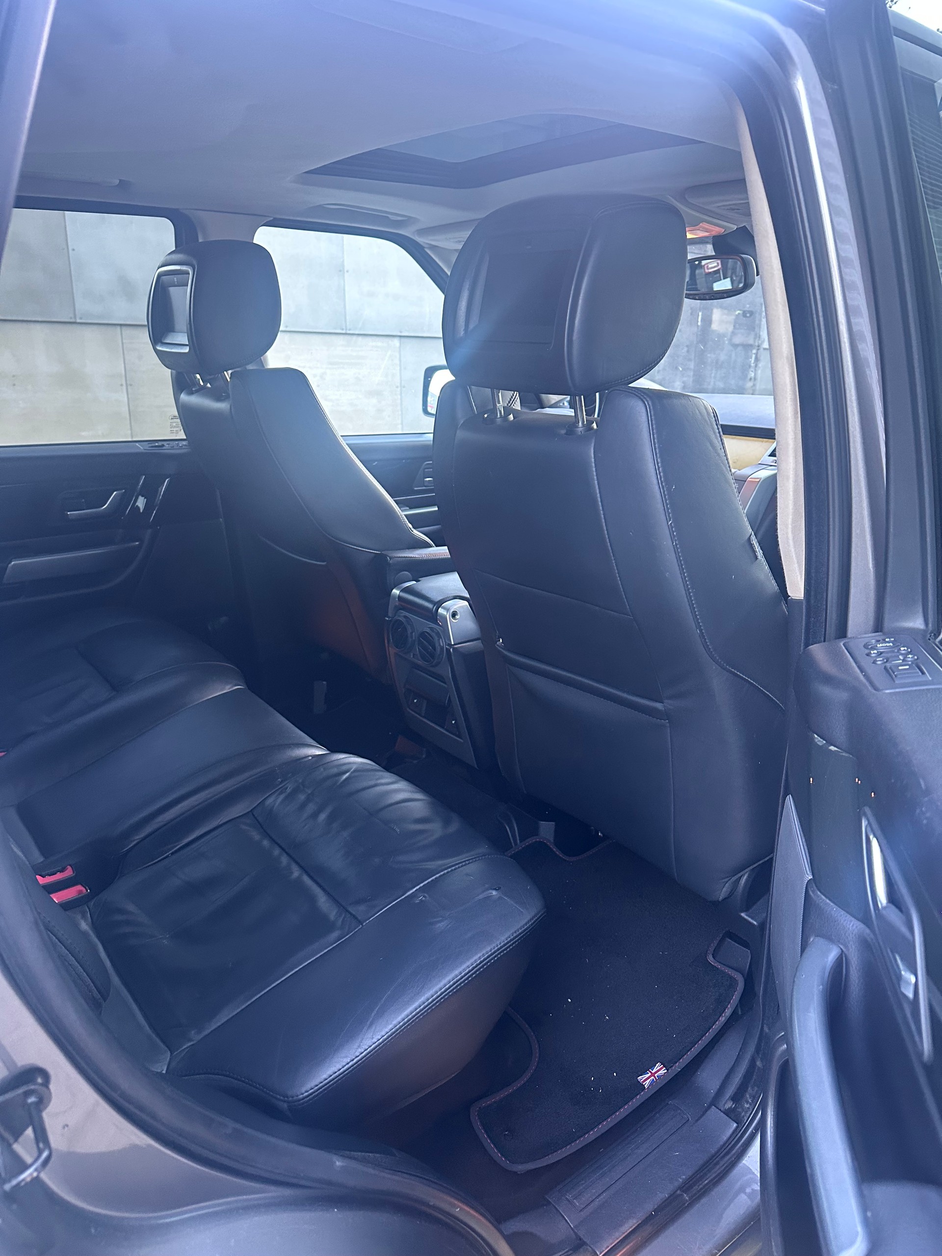 LAND ROVER Range Rover Sport 4.2 V8 SC Automatic Frisch ab MFK-image-9