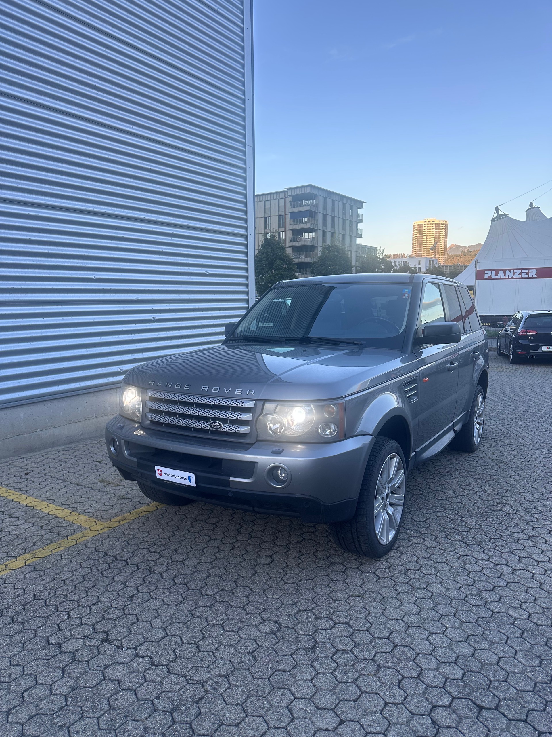 LAND ROVER Range Rover Sport 4.2 V8 SC Automatic Frisch ab MFK-image-1