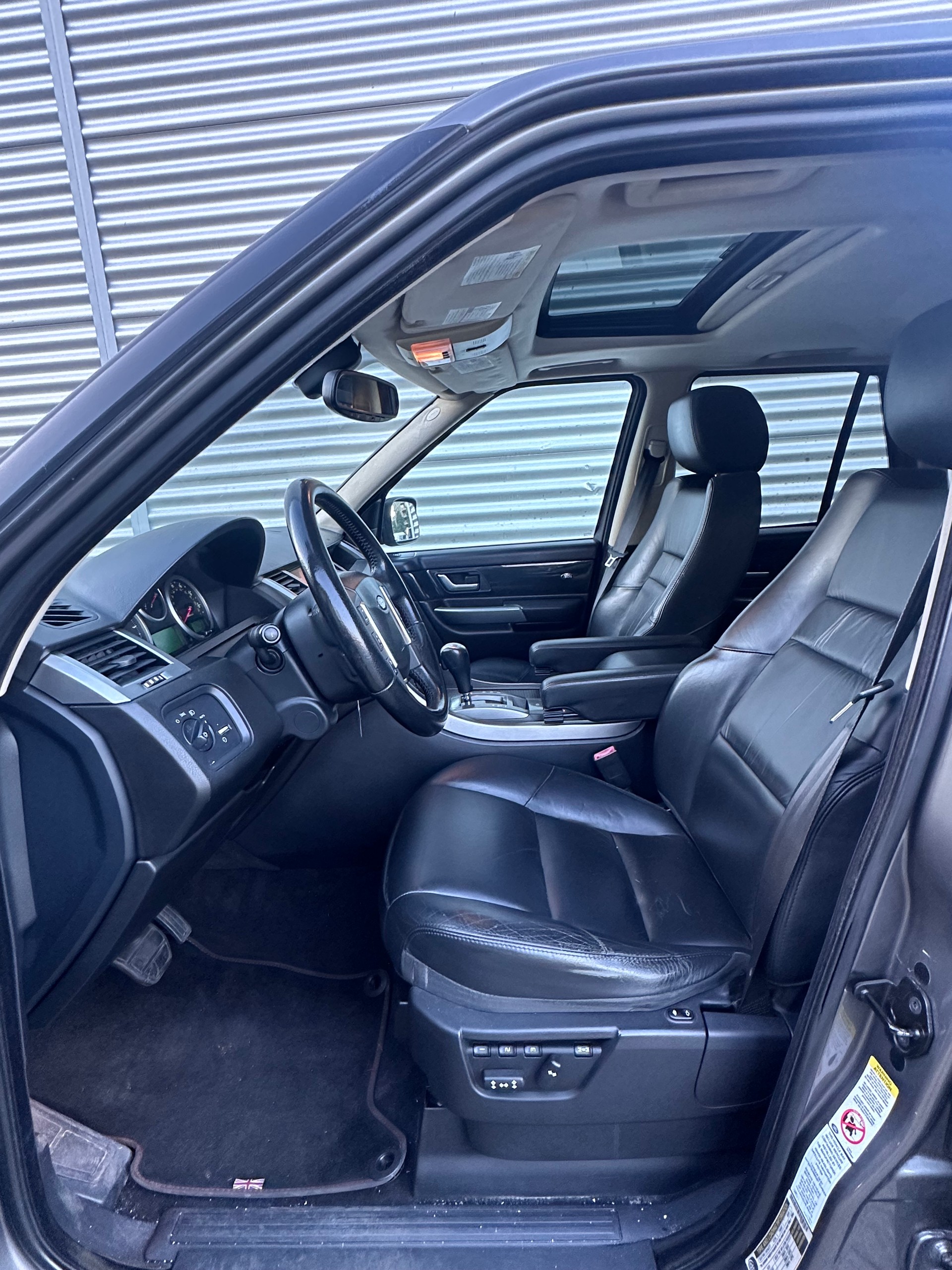 LAND ROVER Range Rover Sport 4.2 V8 SC Automatic Frisch ab MFK-image-7